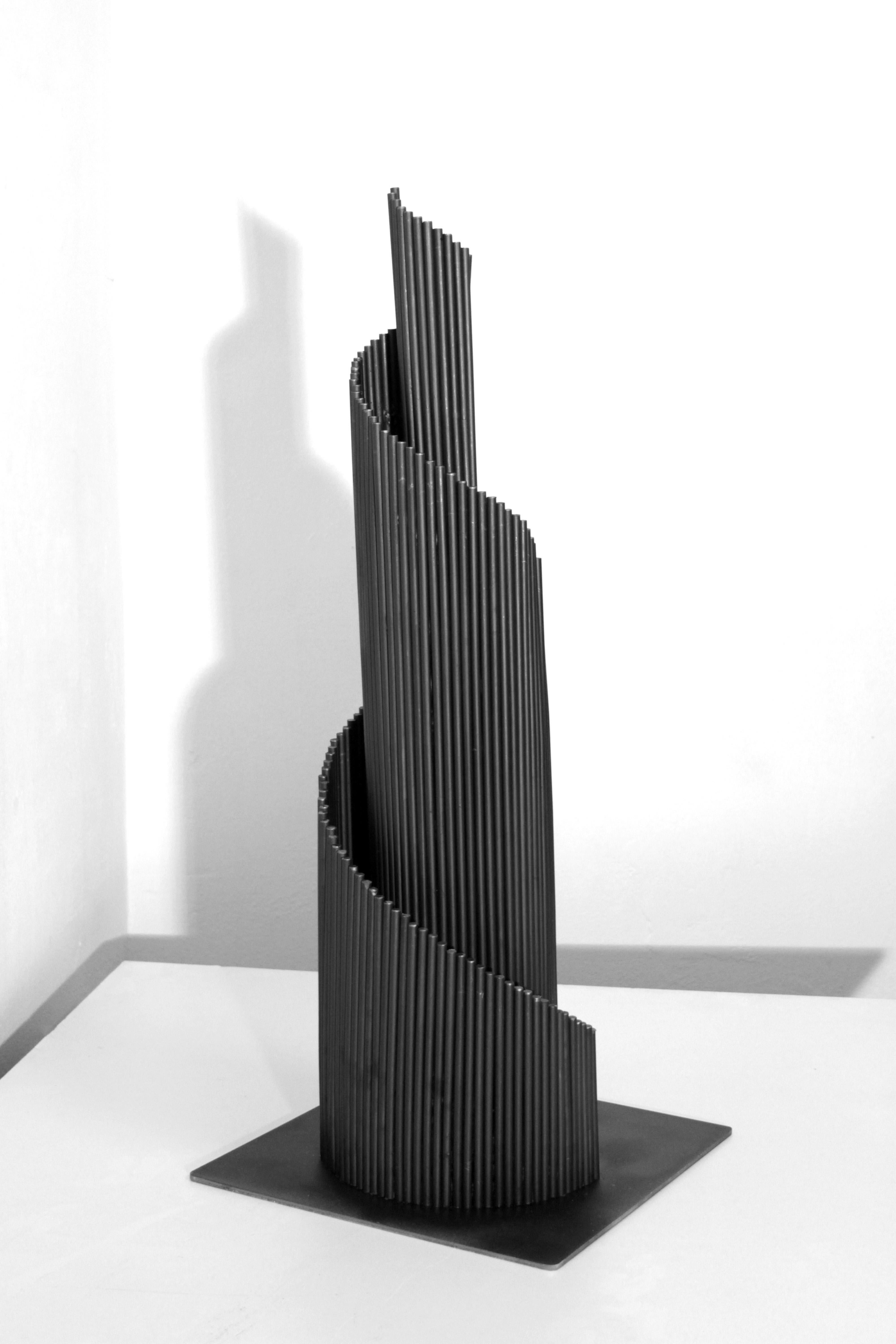 Omaggio al Cielo - Sculpture by Giuliano Cataldo Giancotti