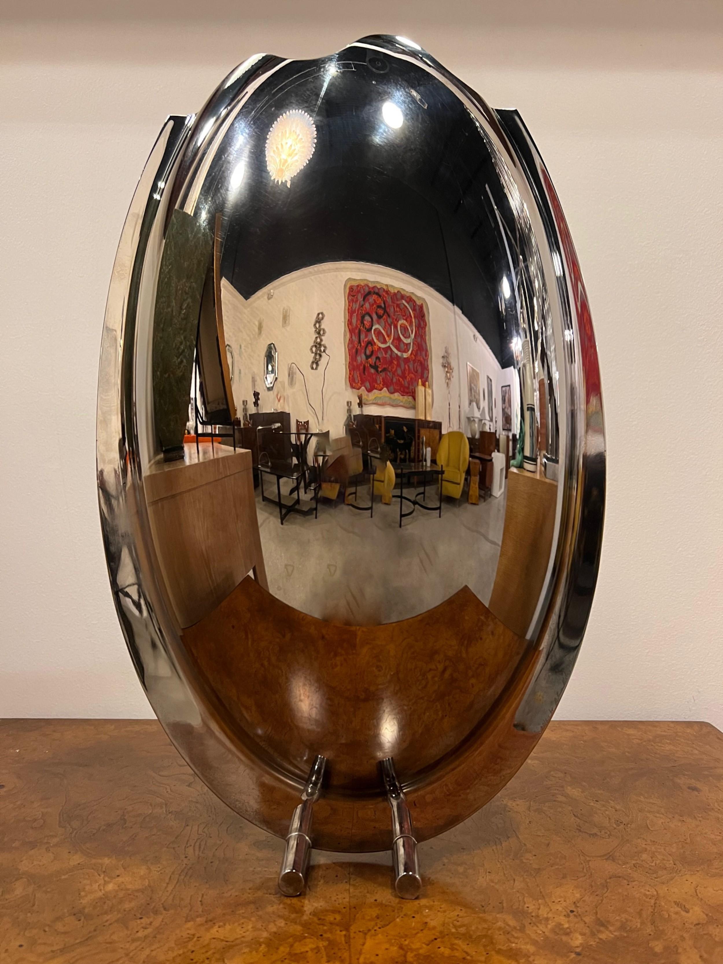Italiano Giuliano Malimpensa Vaso contemporaneo italiano placcato argento in vendita