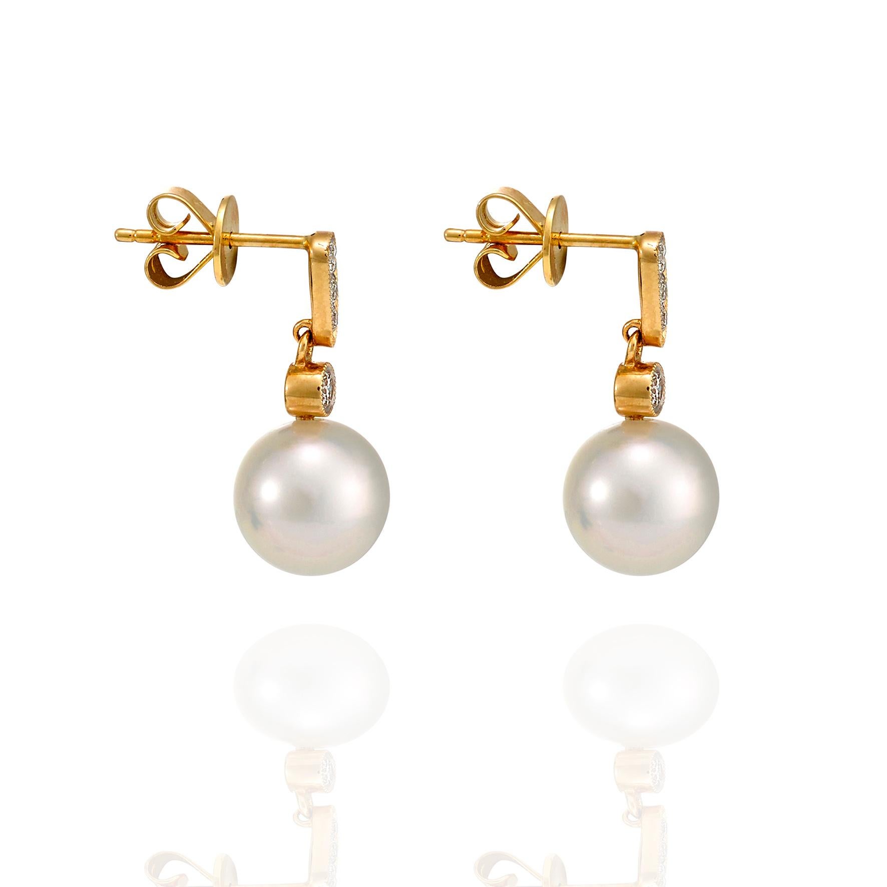 Art Deco Giulians 18 Karat Golden South Sea Pearl and Diamond Earrings For Sale
