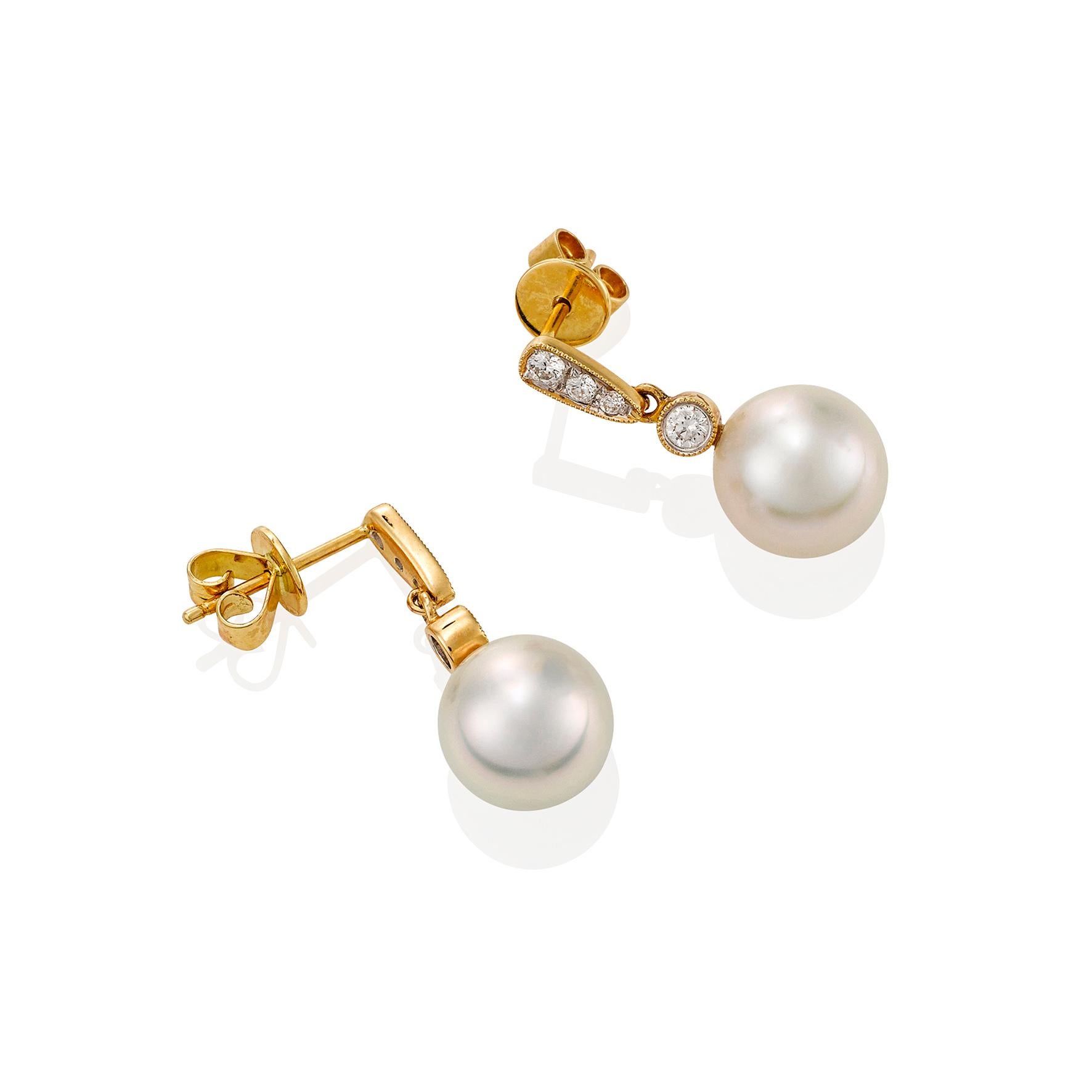 Round Cut Giulians 18 Karat Golden South Sea Pearl and Diamond Earrings For Sale