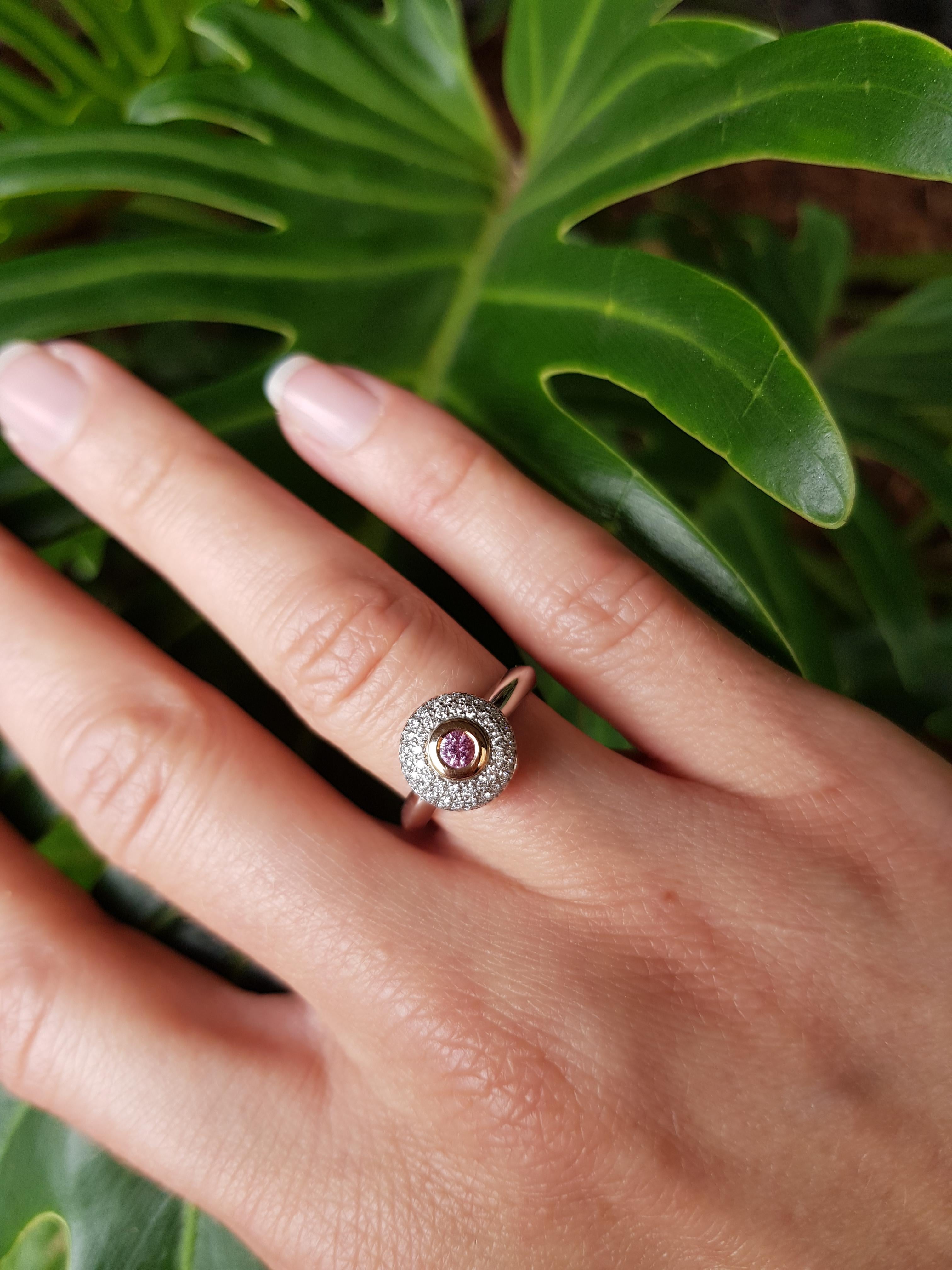 Giulians 18K Rose and White Gold Pink Sapphire and Diamond Ring In New Condition For Sale In Sydney, NSW