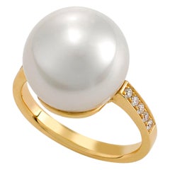 Giulians Contemporary 18 Karat Australian South Sea Pearl Ring