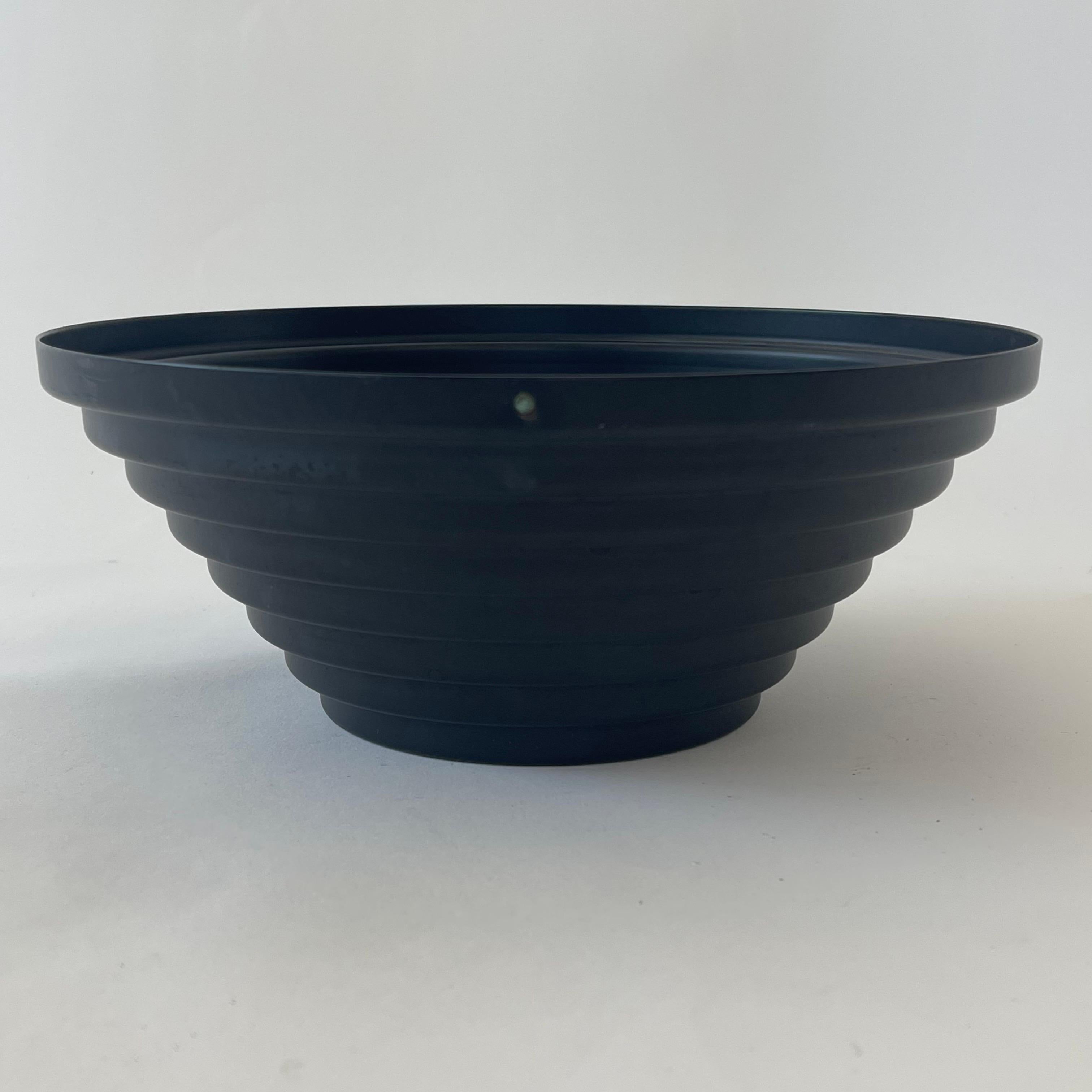 Mid-Century Modern Bol en acier noir Vaso Maya de Giulio Confalonieri pour Alessi, Italie, vers les années 1970 en vente