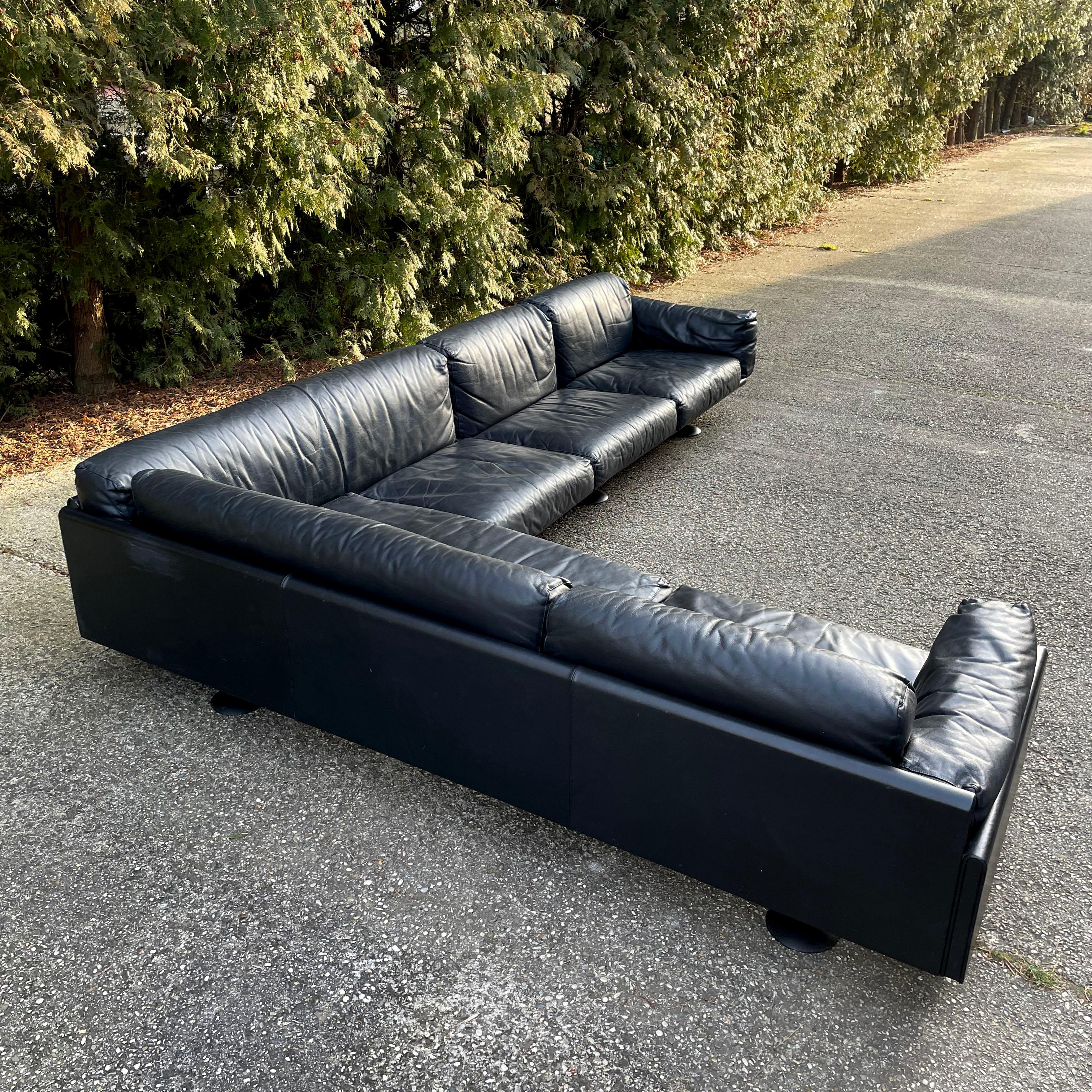 Giulio Corner Black Leather Sofa by Afra & Tobia Scarpa for Meritalia, Italy 80s For Sale 4