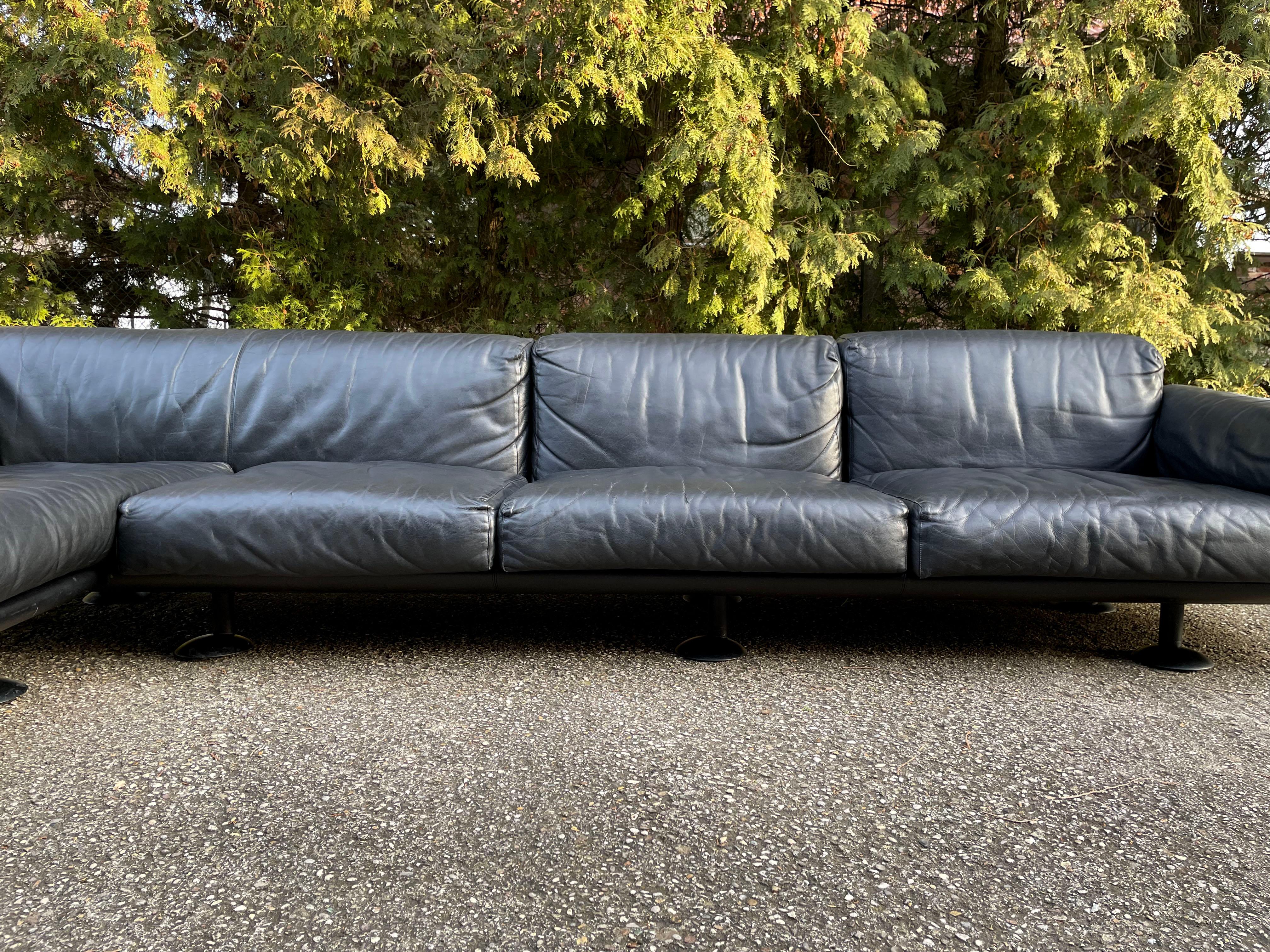 Giulio Corner Black Leather Sofa by Afra & Tobia Scarpa for Meritalia, Italy 80s In Good Condition For Sale In Zagreb, HR
