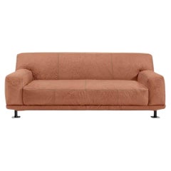 Giulio Iacchetti für Meritalia: „Newcastle Sofa“ – Sofa aus terrakottafarbenem Leder