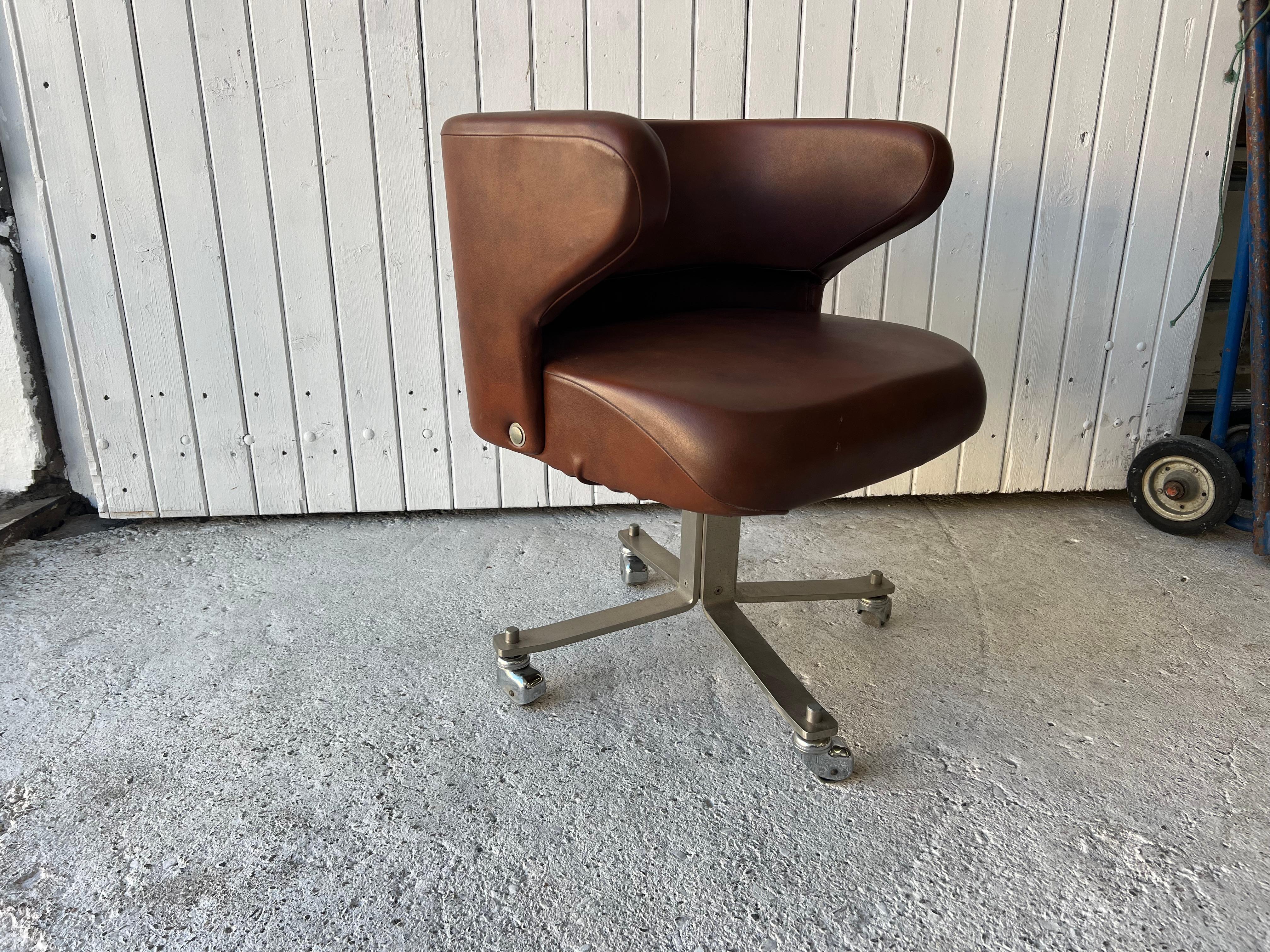 Italian Giulio Moscatelli Chair, Formanova 1970’s Italy For Sale