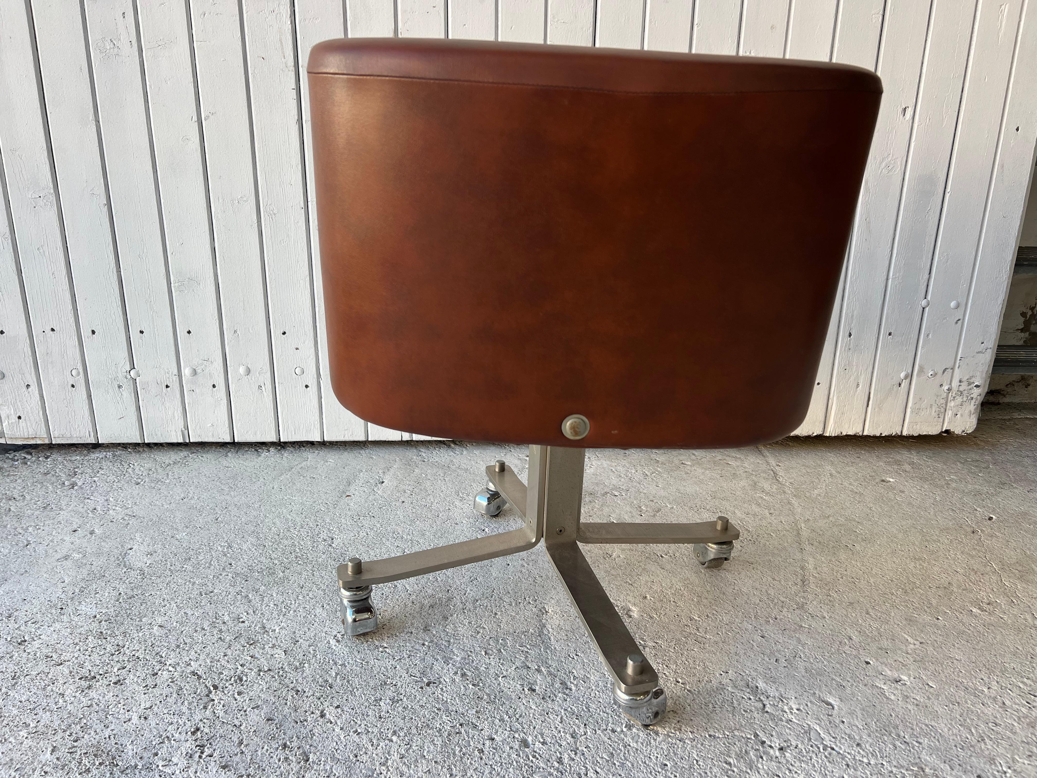 Acrylic Giulio Moscatelli Chair, Formanova 1970’s Italy For Sale