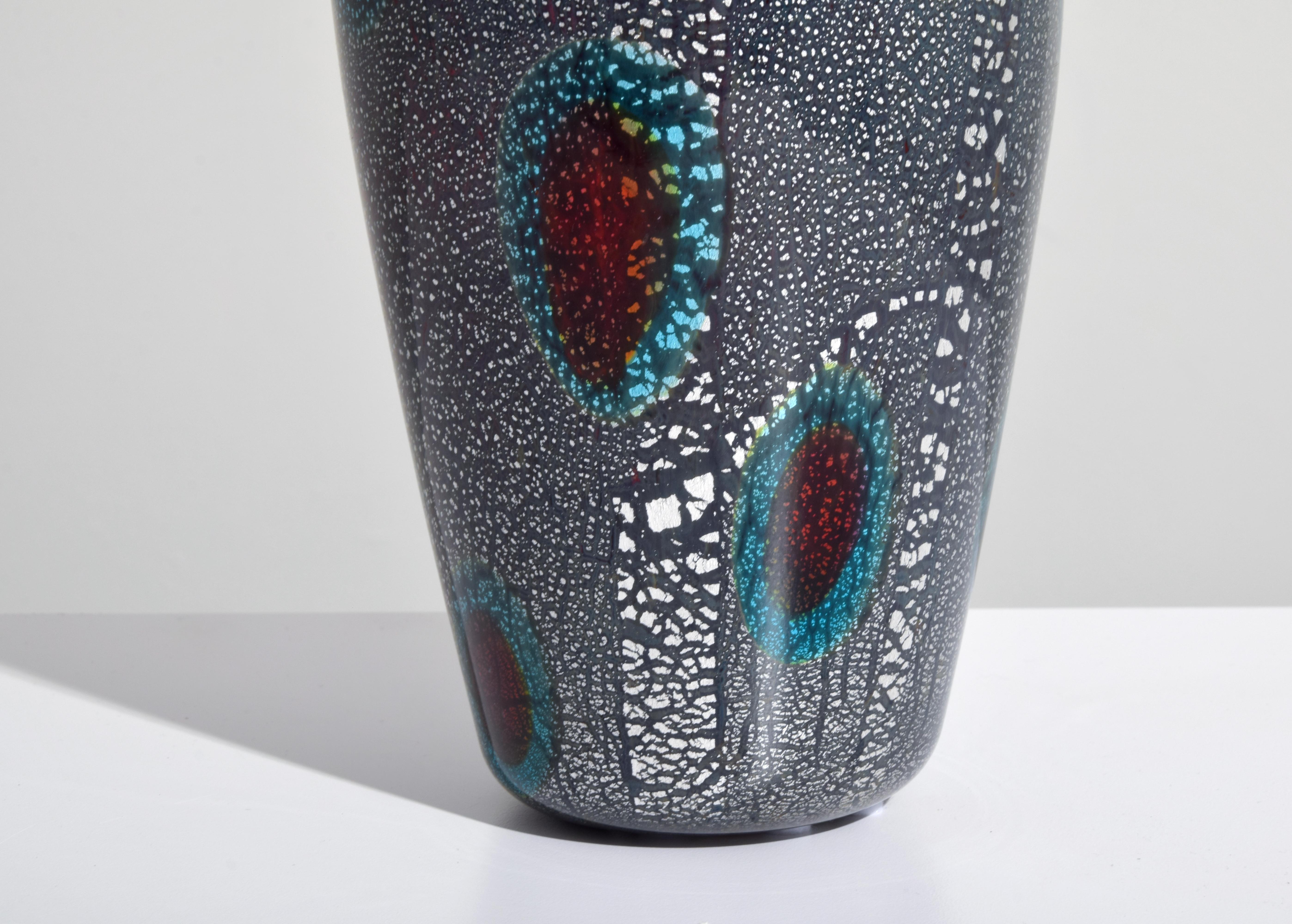 Giulio Radi “Reazione Policrome” Vase, Murano In Good Condition For Sale In Lake Worth Beach, FL