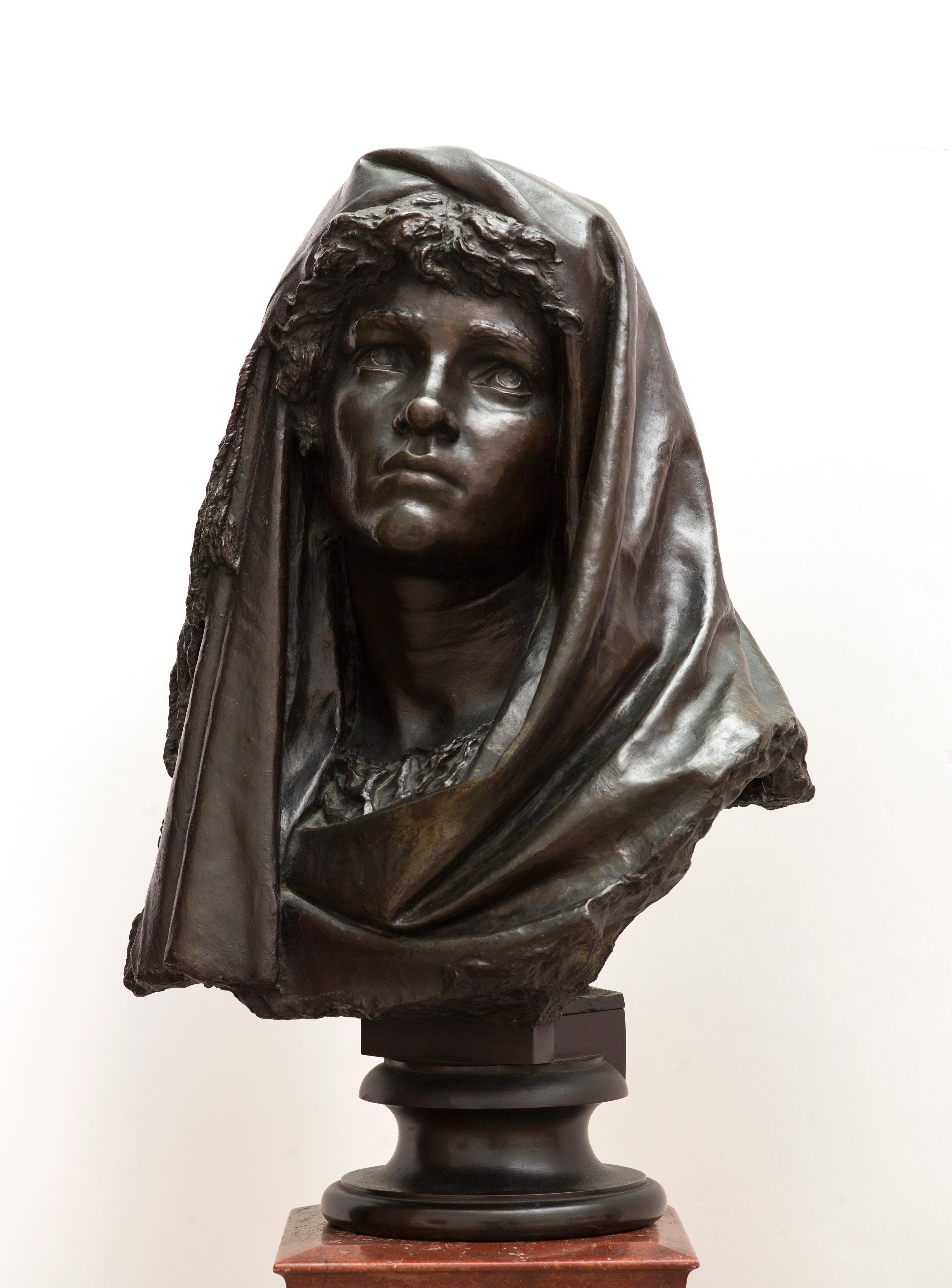 Bust of veiled woman - Sculpture by Giulio Tadolini