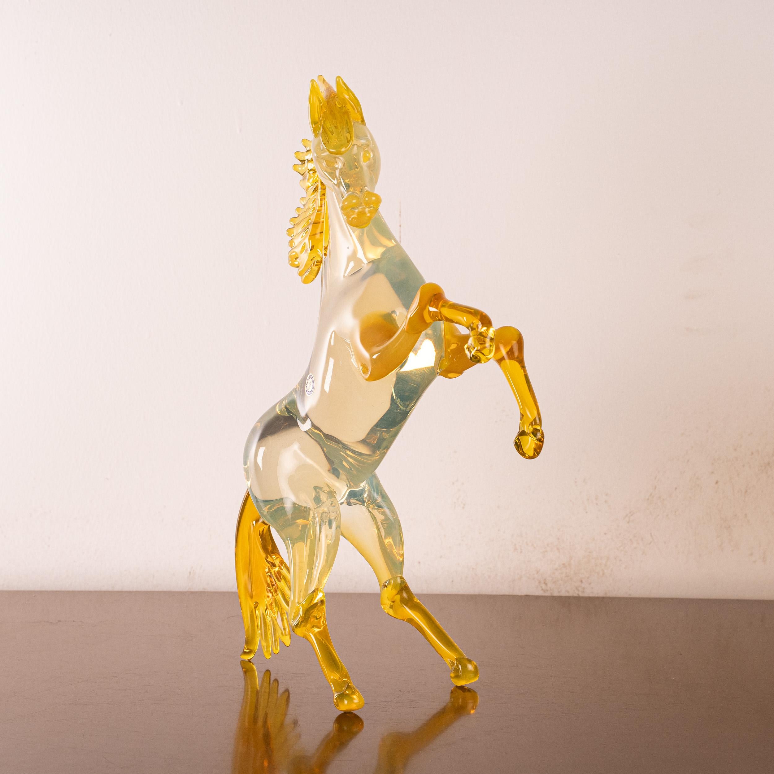 GIUMAN Citrin Topas Murano Glas Skulptur Aufzuchtpferd Made in Italy auf Lager (Italienisch) im Angebot
