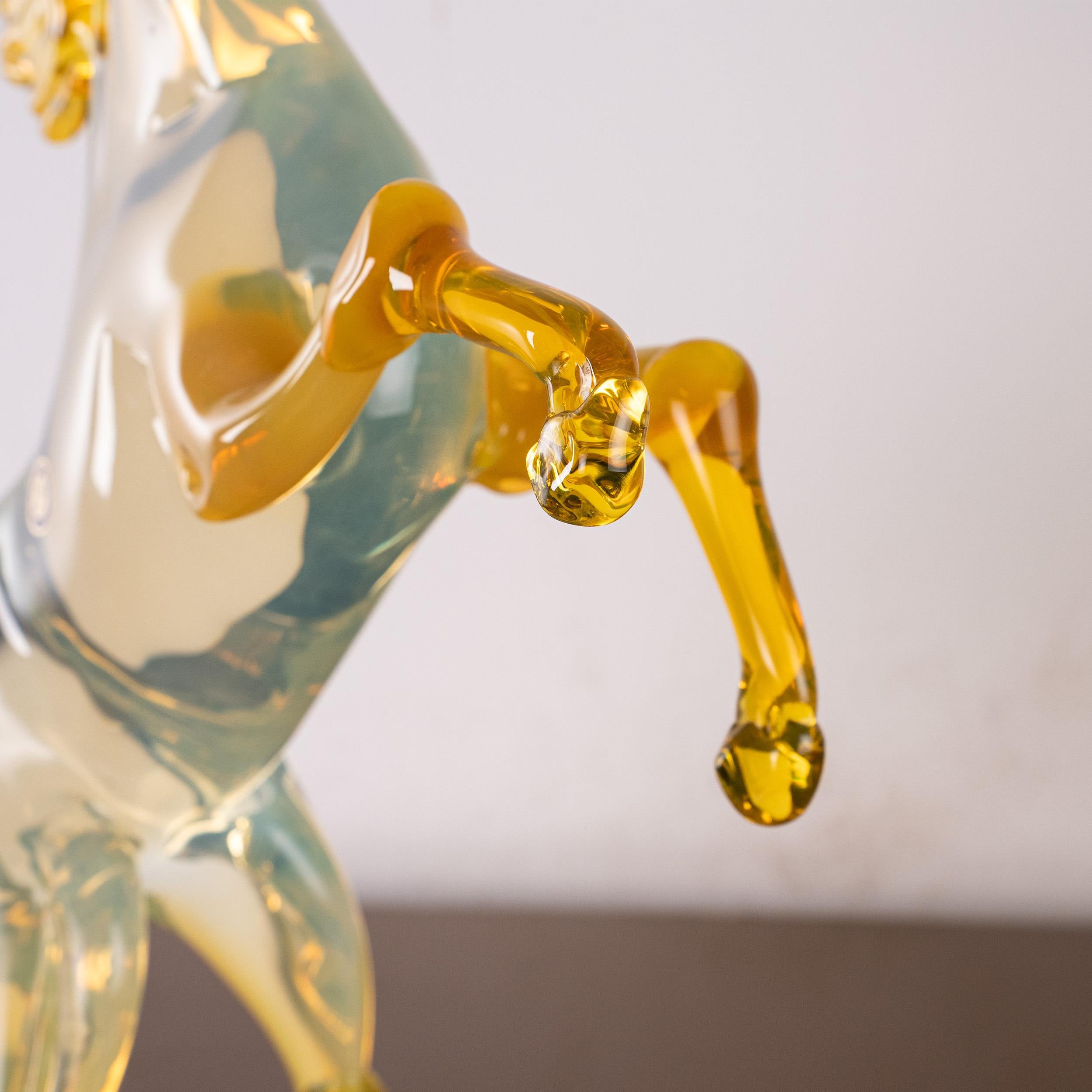 GIUMAN Citrin Topas Murano Glas Skulptur Aufzuchtpferd Made in Italy auf Lager (Handgefertigt) im Angebot