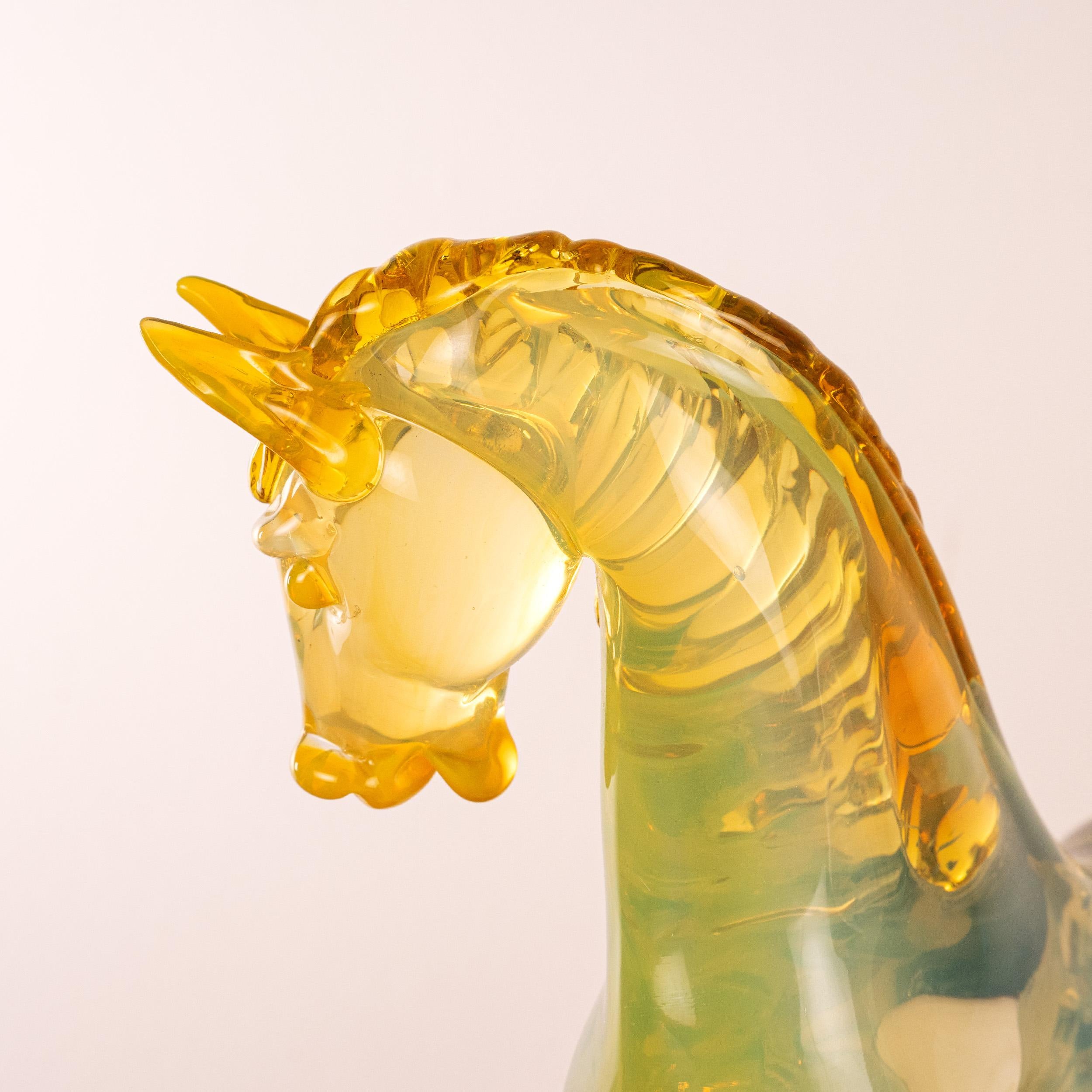 GIUMAN Citrin Topas Murano Glas Skulptur Aufzuchtpferd Made in Italy auf Lager (Muranoglas) im Angebot