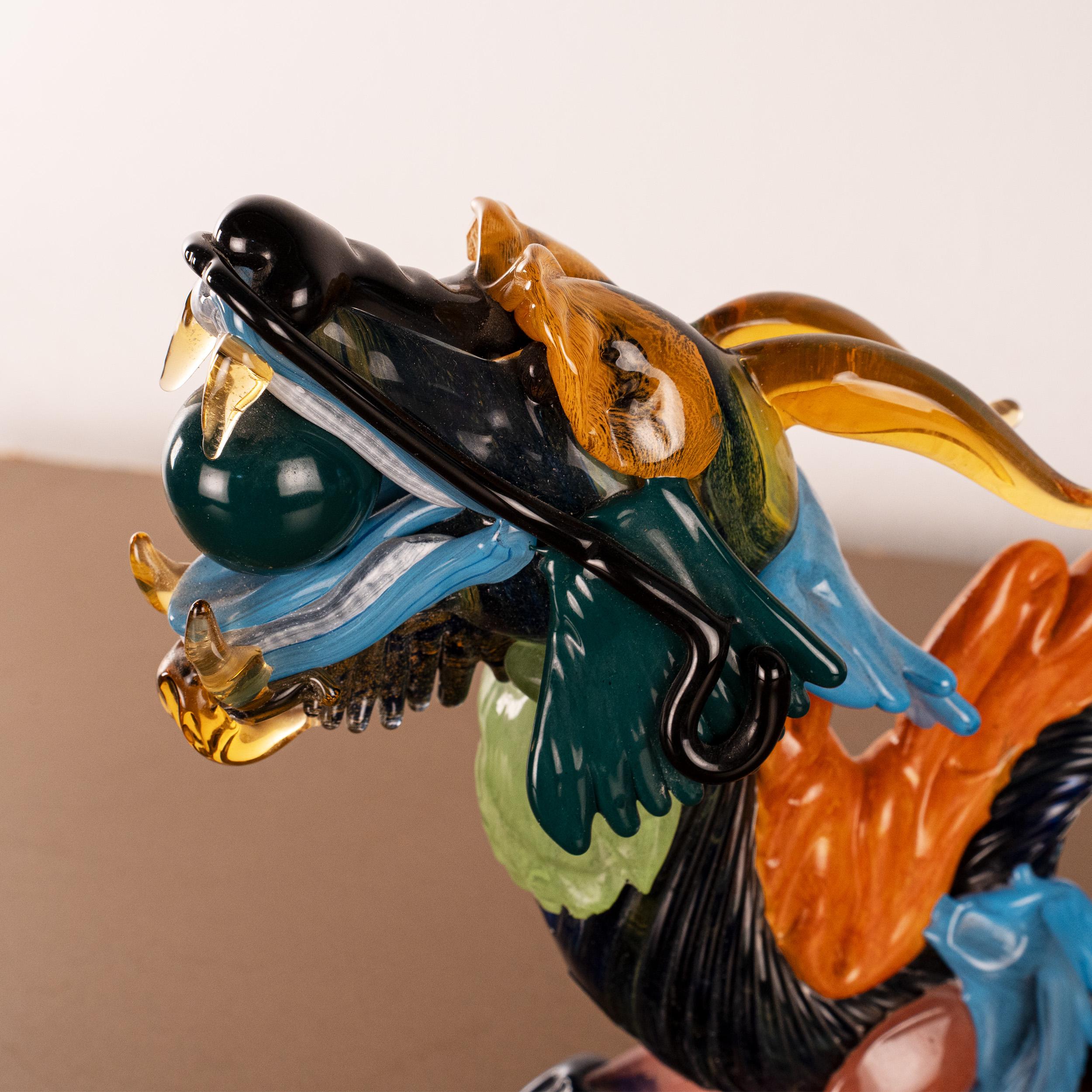 GIUMAN Murano Glas Skulptur Großer Drache, Made in Italy, auf Lager
Abmessungen: L 36 cm x H 23 cm x T 10 cm (L 14.1