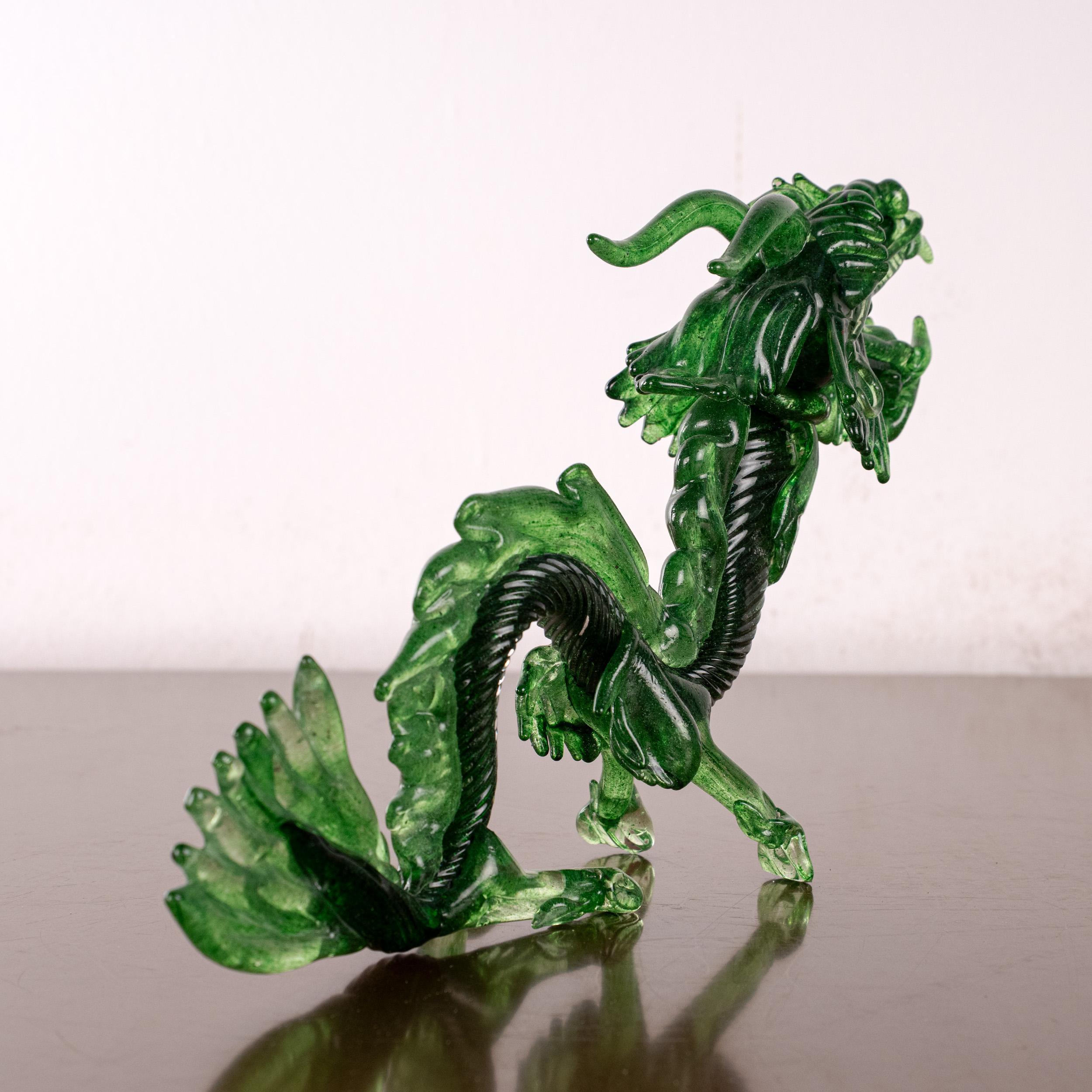 GIUMAN Sculpture Bigli en verre de Murano, fabriquée en Italie, disponible en stock
Dimensions : L 28 cm x H 21 cm x D 9 cm ( L 11.0