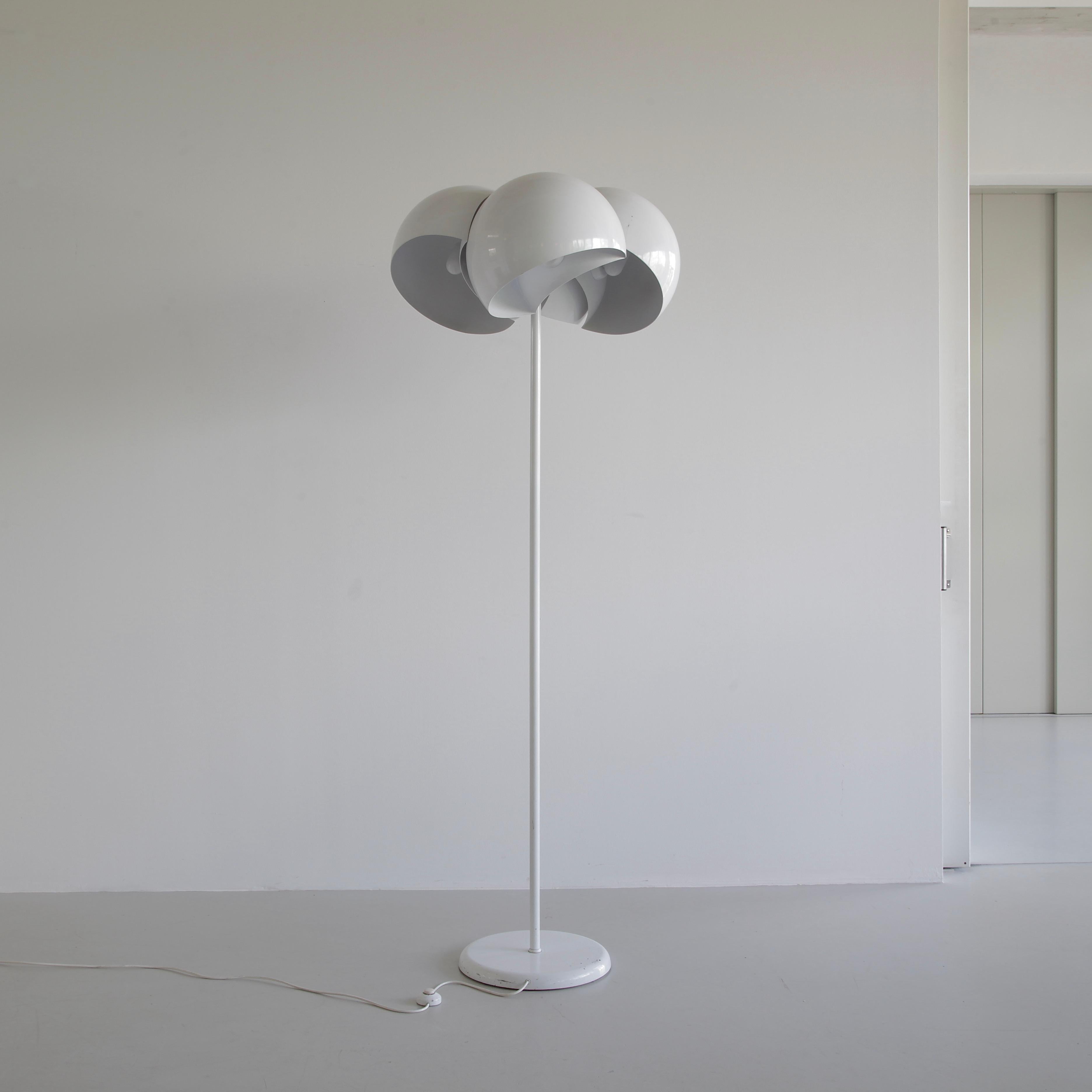 Italian Giunone Floor Lamp by Vico Magistretti, Artemide, 1970