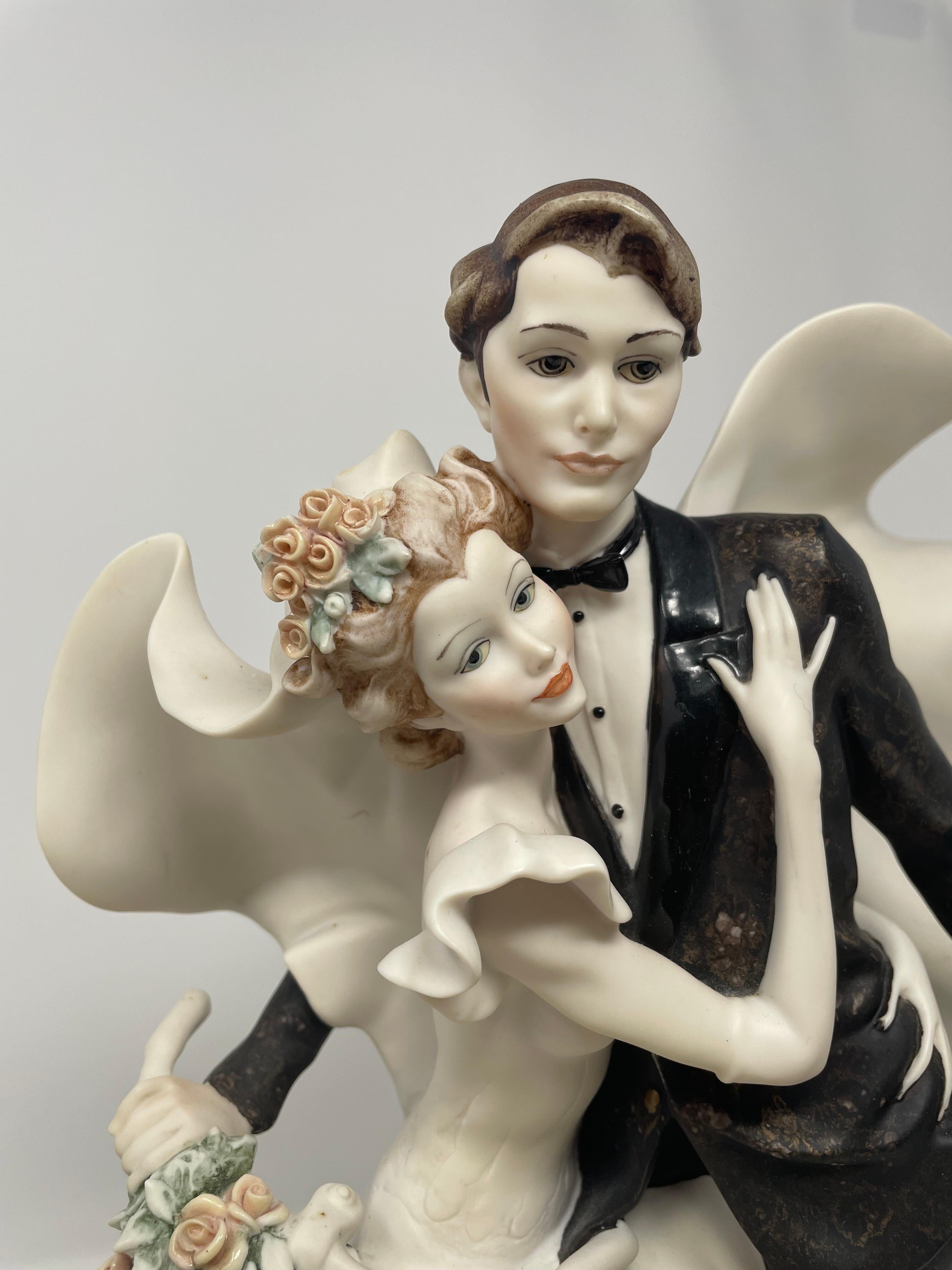 Questa è un'edizione limitata (888/7500) della statuetta in porcellana del ciclo nuziale di Giuseppe Armani realizzata a Firenze, Italia.  In splendide condizioni di utilizzo
