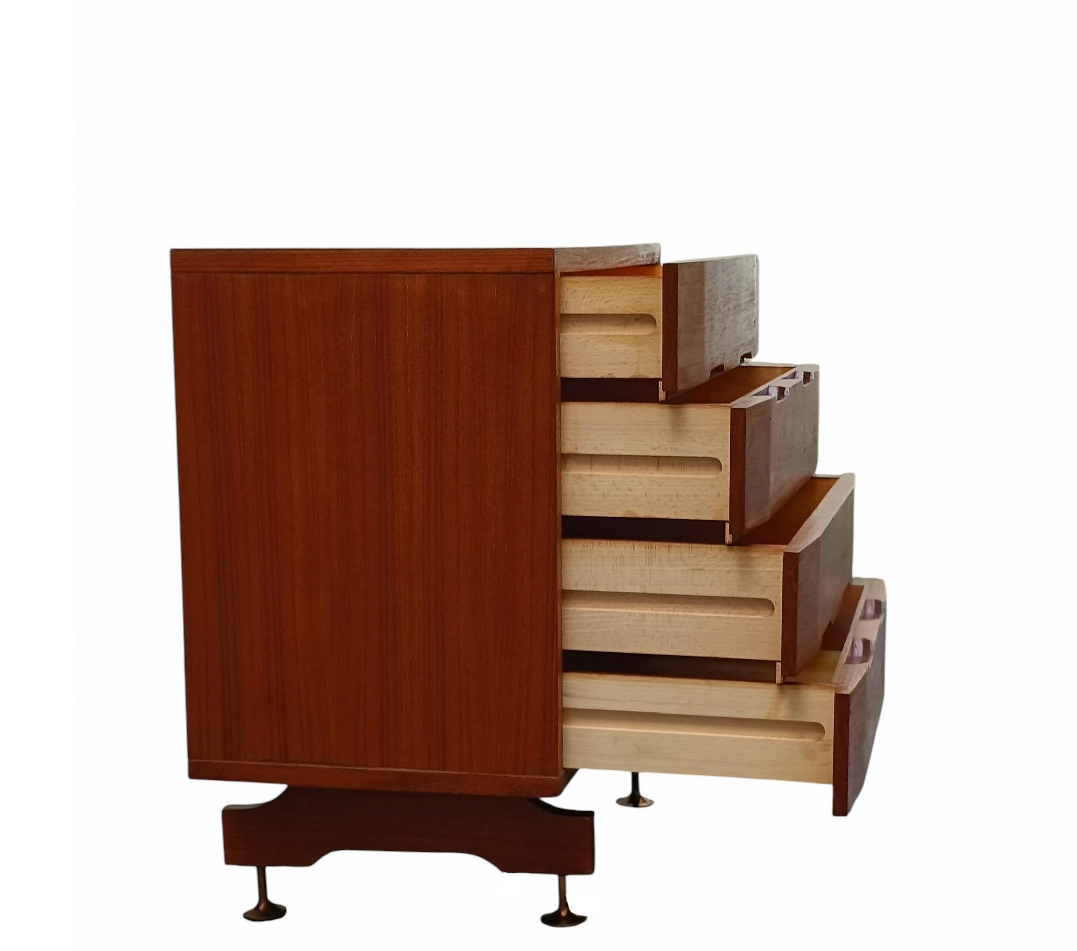 Italian Giuseppe Brusadelli per GBL Cassettiera in Teak, Italia 1960s For Sale