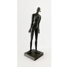 A woman.. Contemporary figurative bronze sculpture, Female nude, Italian artist