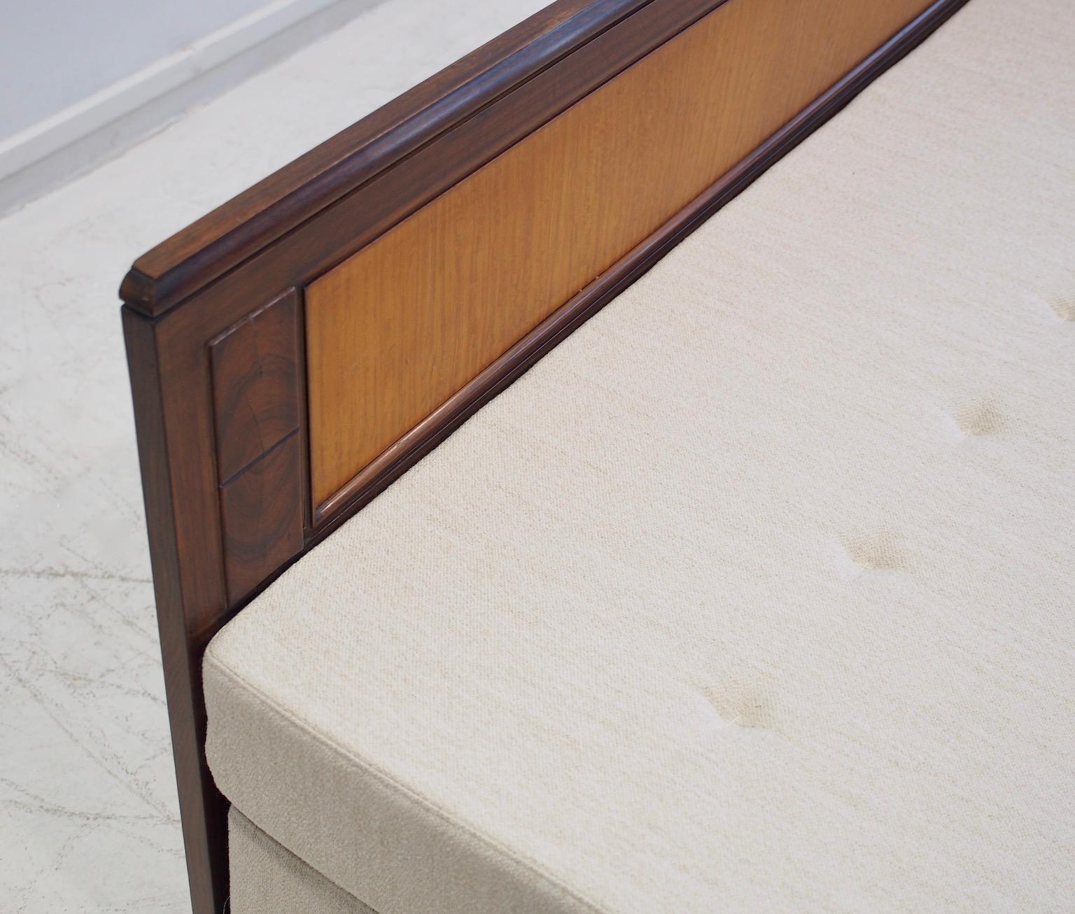 Méridienne du milieu du siècle dernier de Giuseppe Gibelli avec table de chevet en vente 5