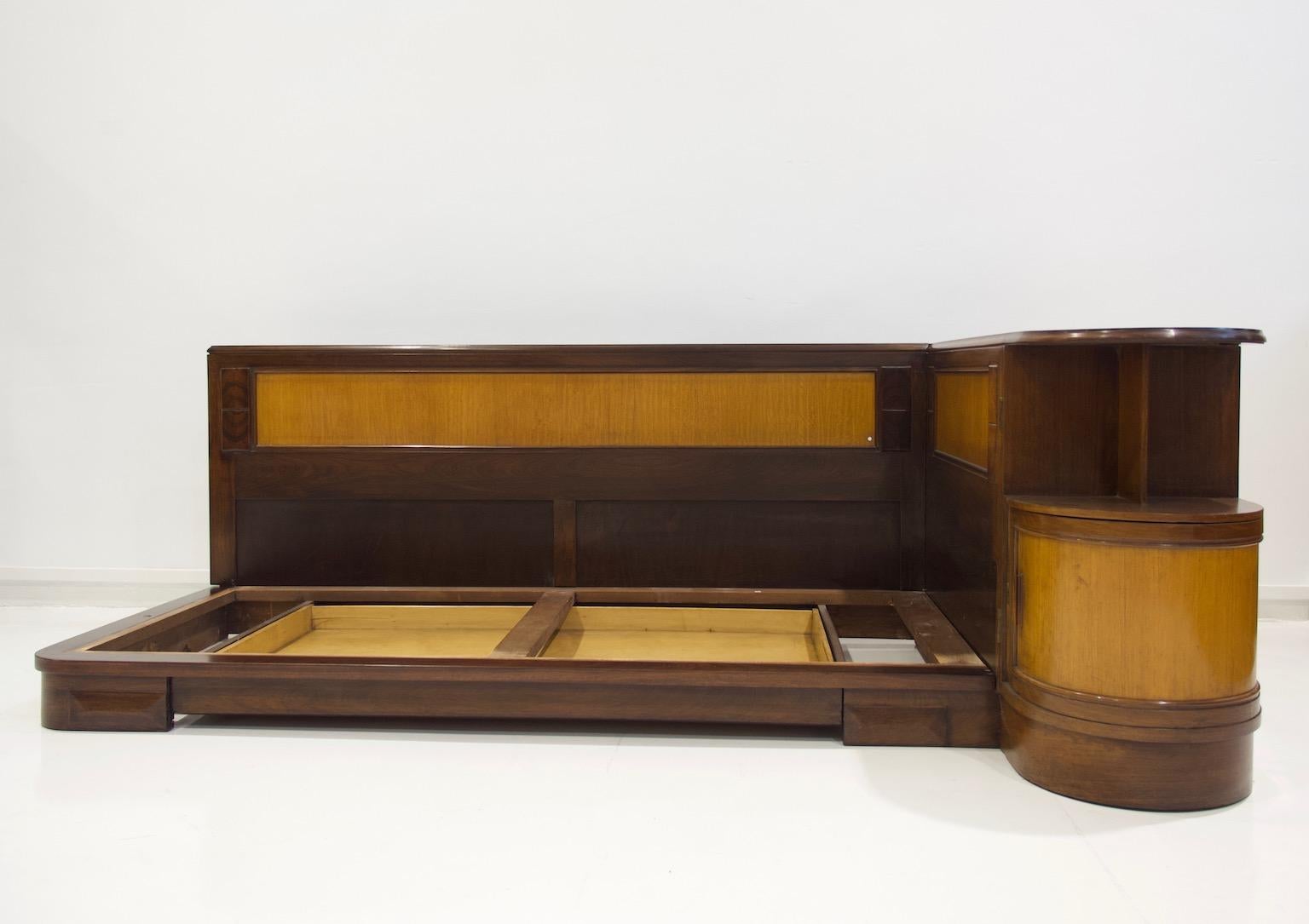Méridienne du milieu du siècle dernier de Giuseppe Gibelli avec table de chevet en vente 13