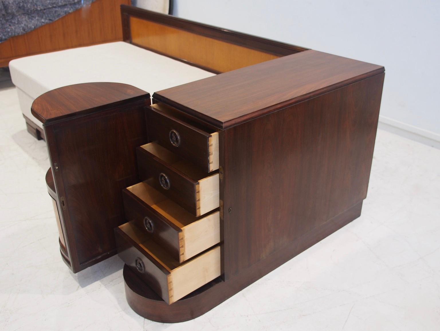 Méridienne du milieu du siècle dernier de Giuseppe Gibelli avec table de chevet en vente 1