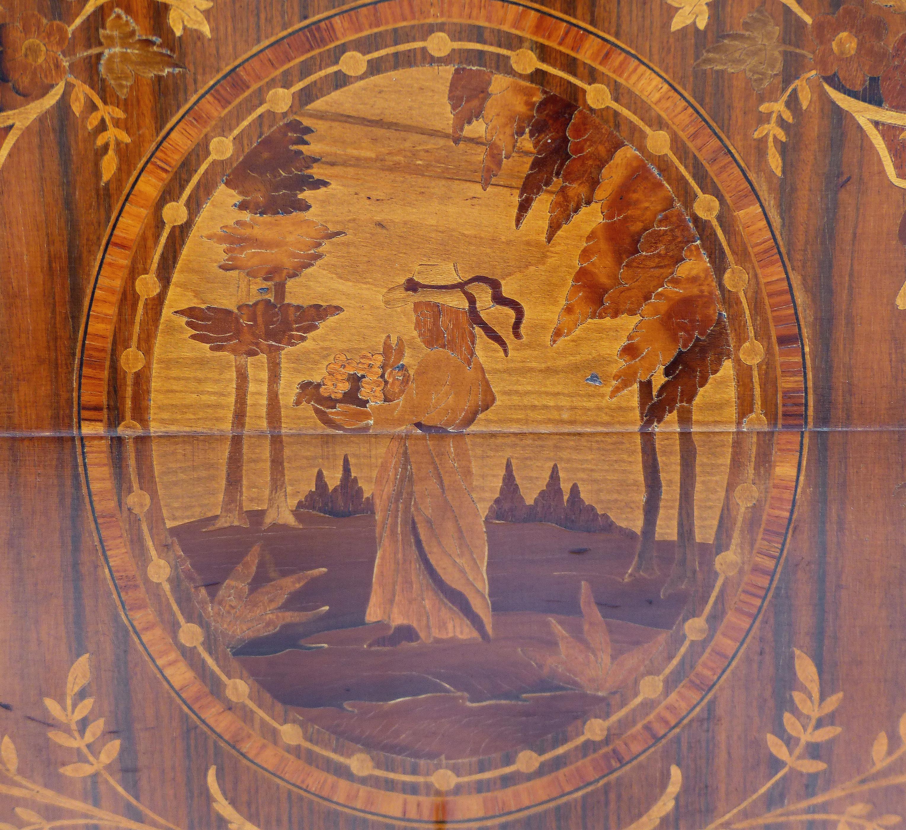 Giuseppe Maggiolini Neoclassical Marquetry Chest of Drawers, Italy, circa 1960 For Sale 1