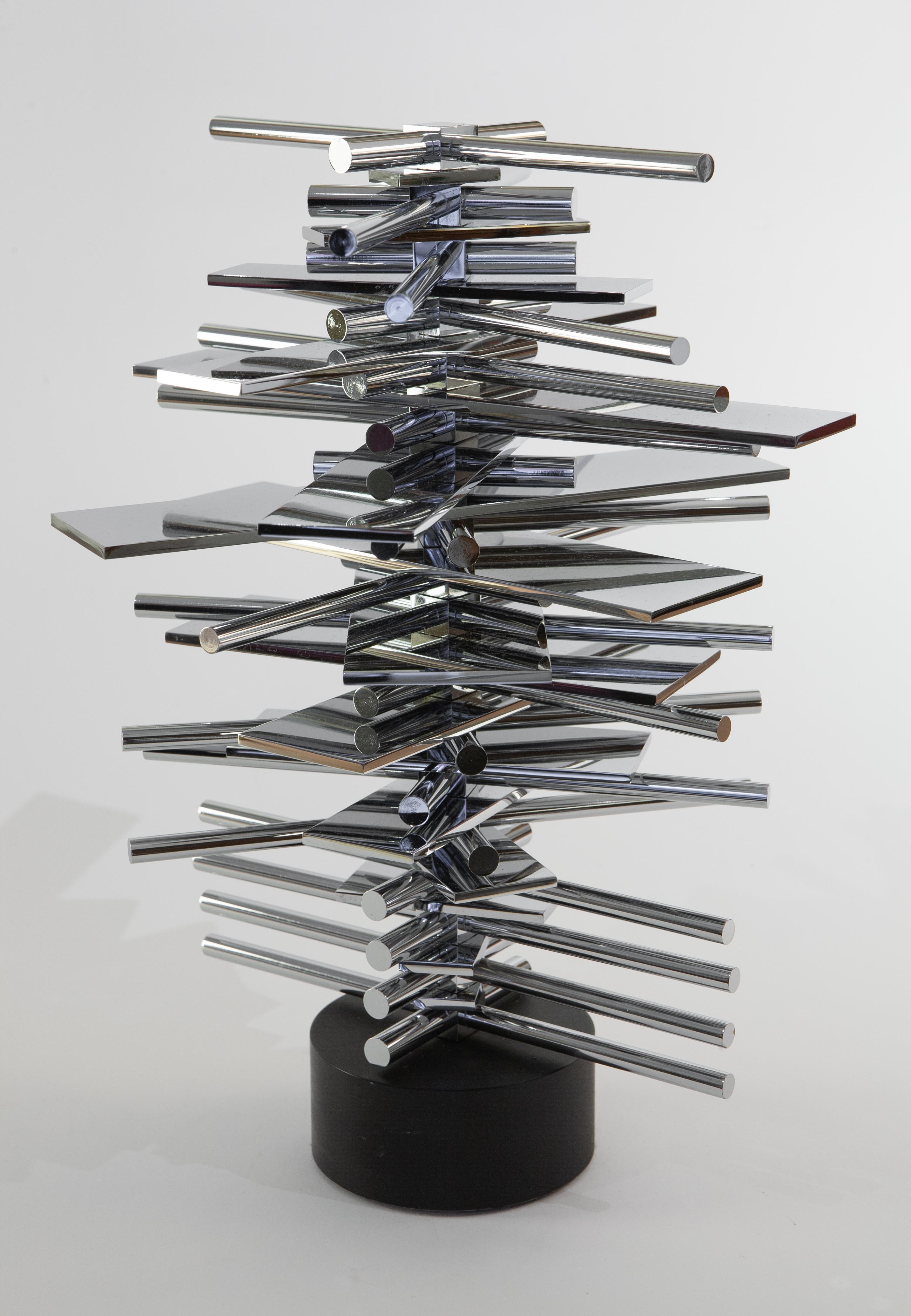 Variable chrome-plated brass frame - Gray Abstract Sculpture by Giuseppe Minoretti
