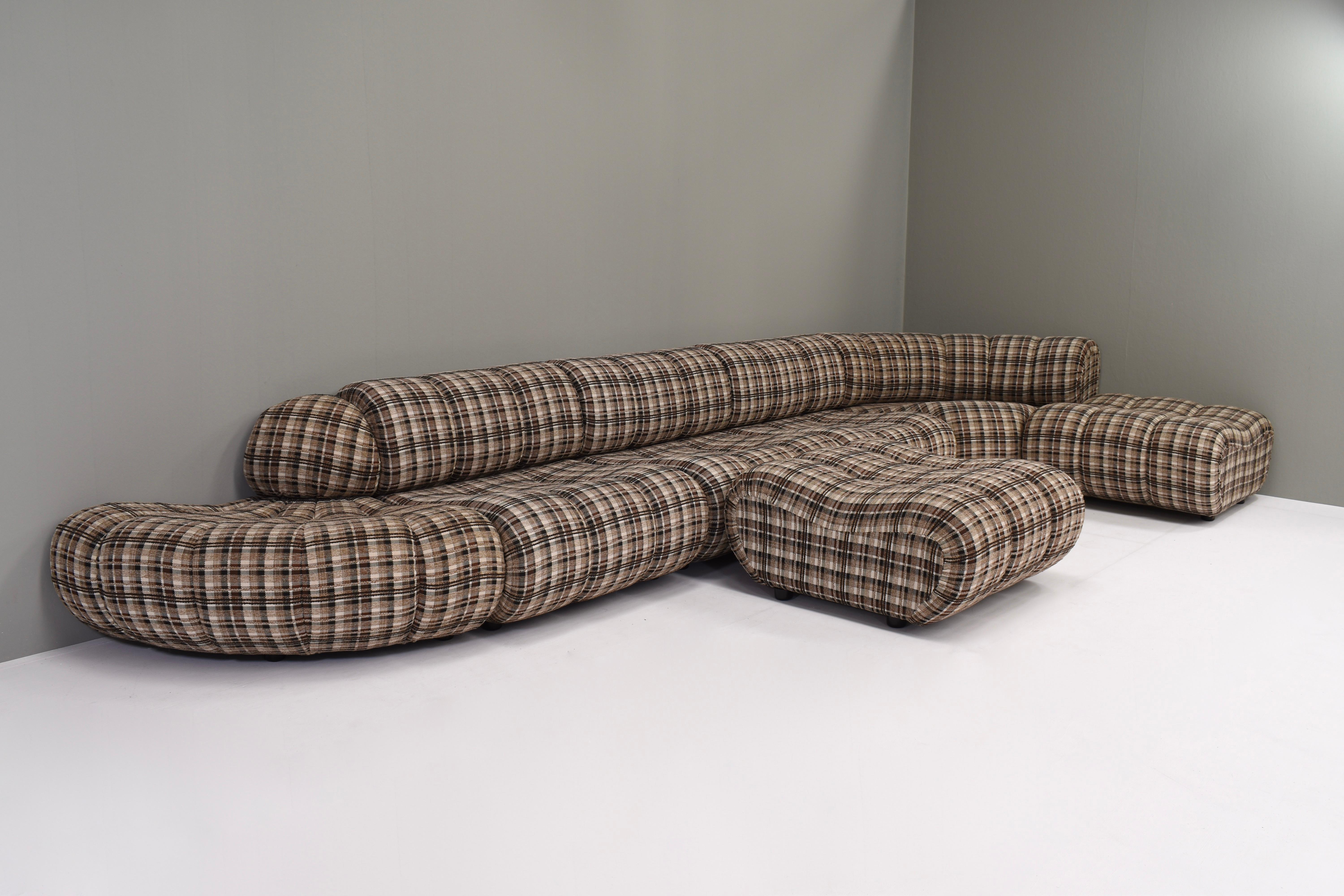 Giuseppe Munari Channeled Sectional Sofa by Poltrona Munari, Italy, circa 1970 For Sale 3