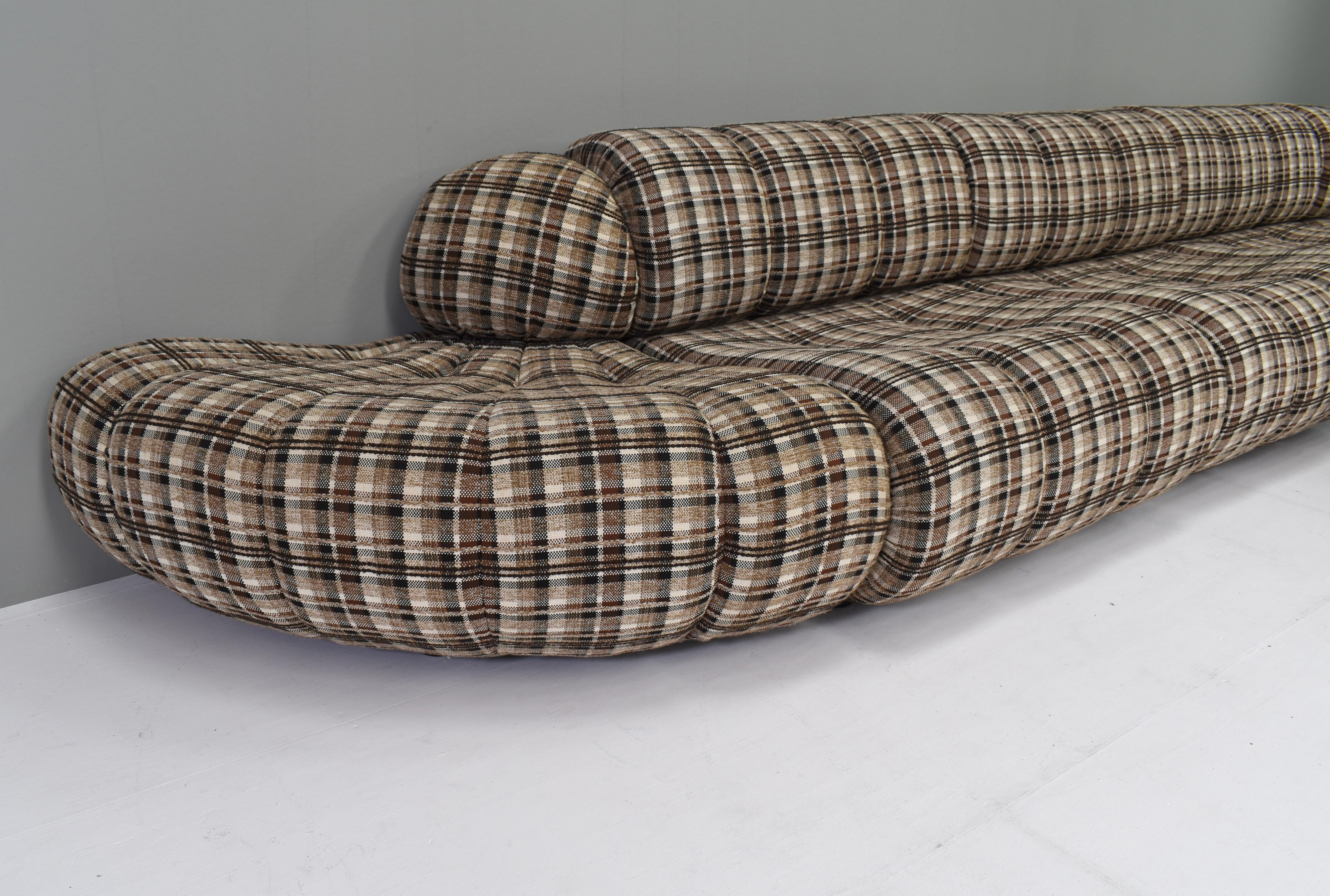 Giuseppe Munari Channeled Sectional Sofa by Poltrona Munari, Italy, circa 1970 For Sale 4