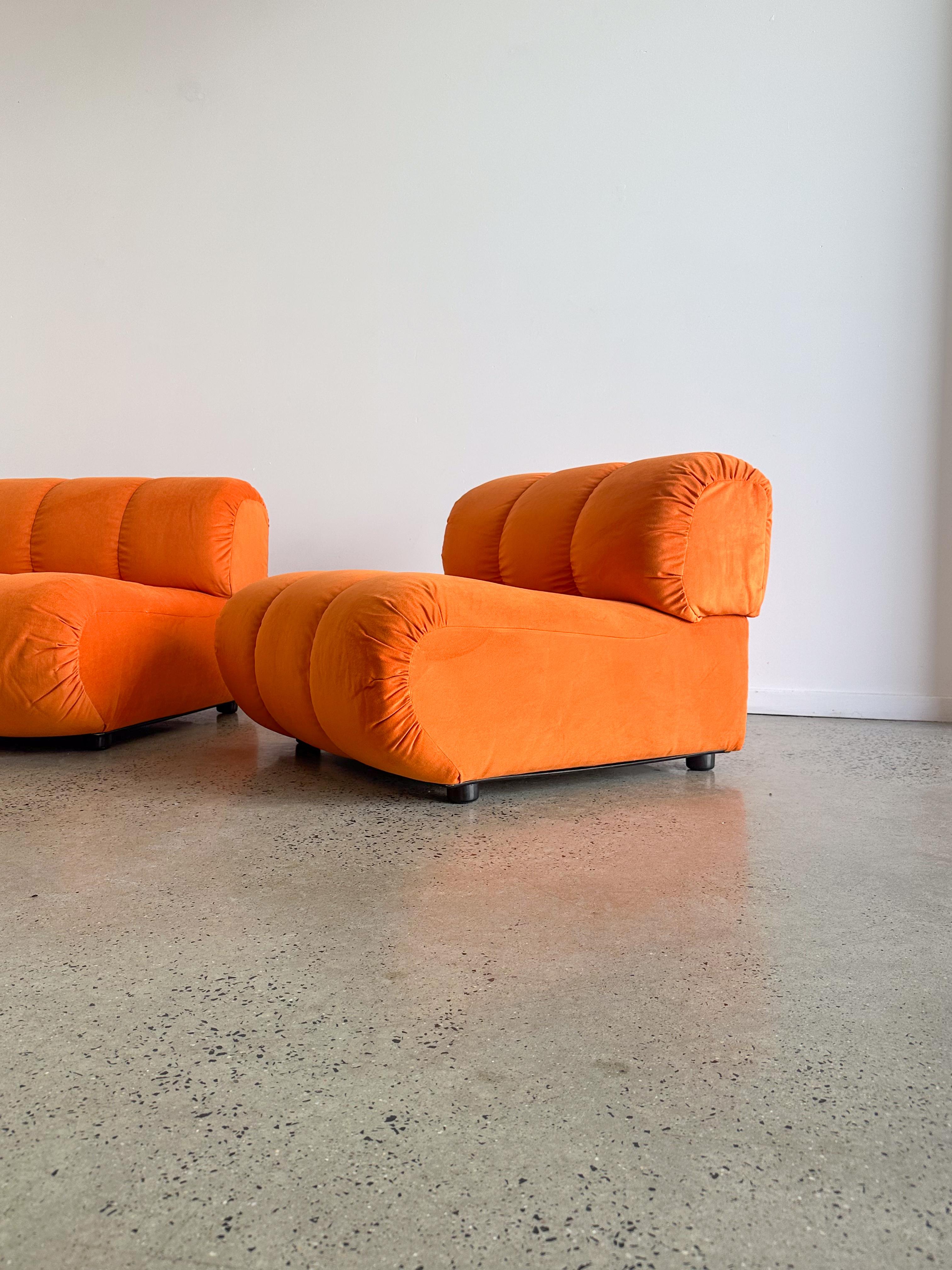Giuseppe Munari for Poltronova Set of Four Modular Orange Sofa 1970s For Sale 3