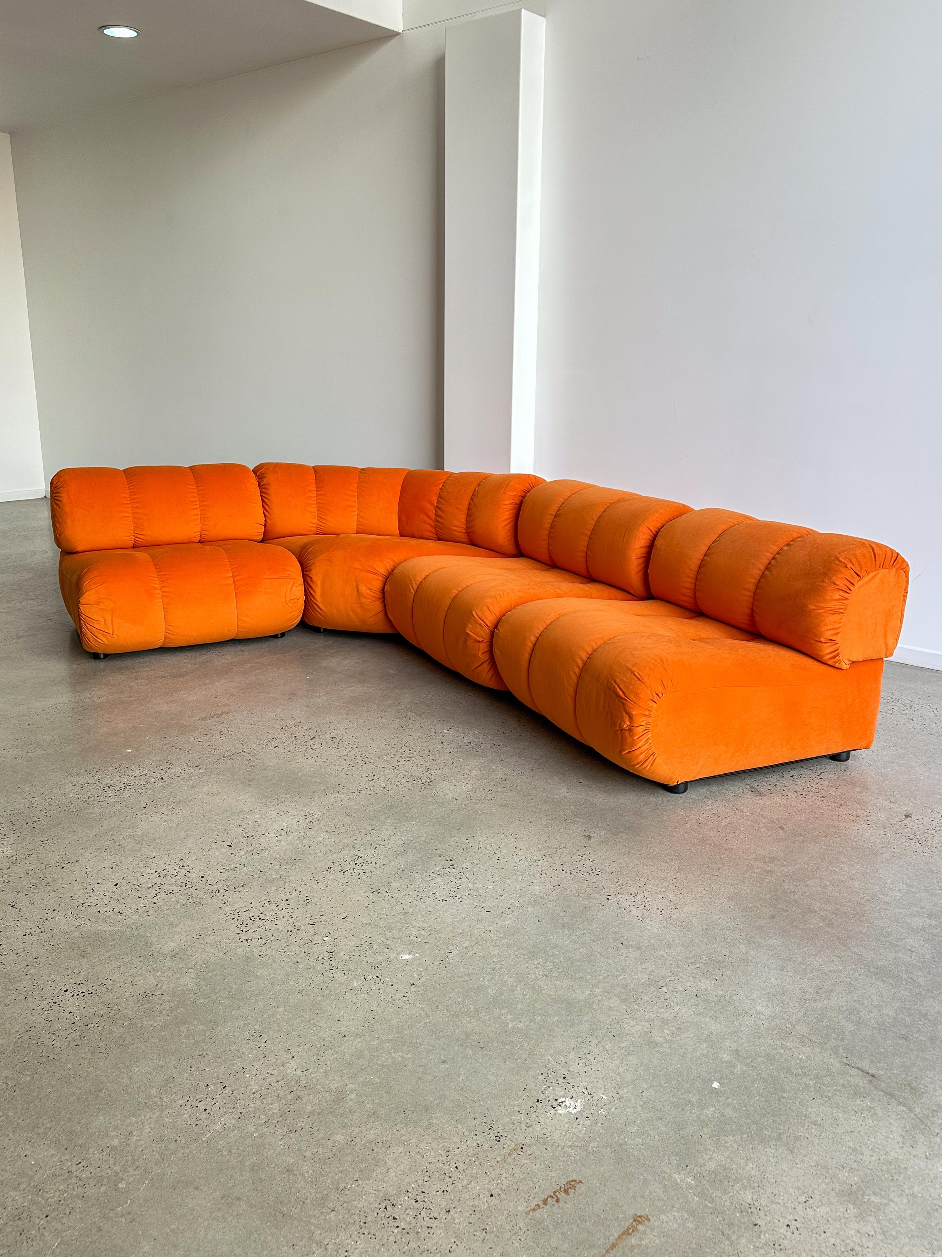 Giuseppe Munari for Poltronova Set of Four Modular Orange Sofa 1970s In Good Condition For Sale In Byron Bay, NSW