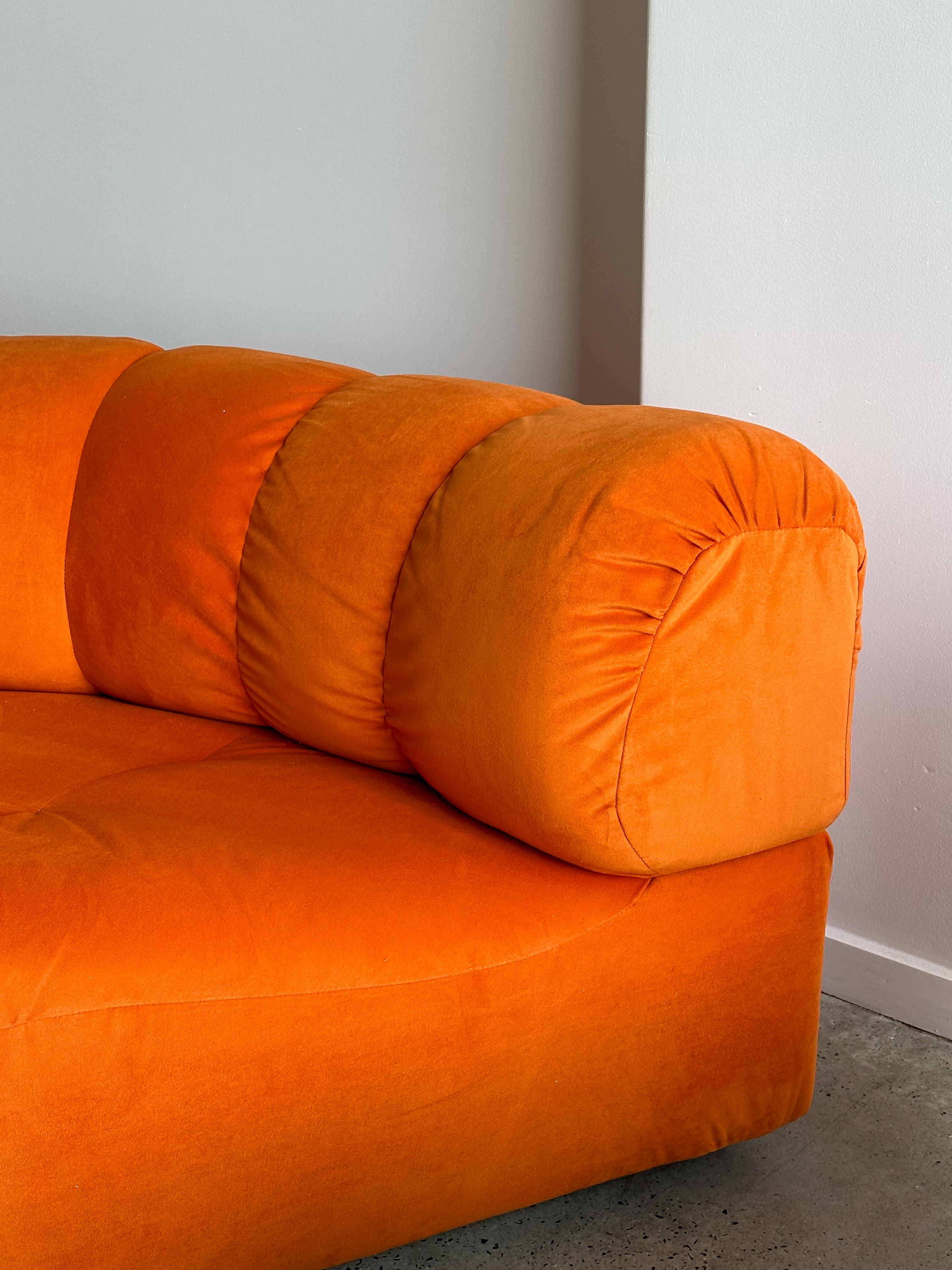 Velvet Giuseppe Munari for Poltronova Set of Four Modular Orange Sofa 1970s For Sale