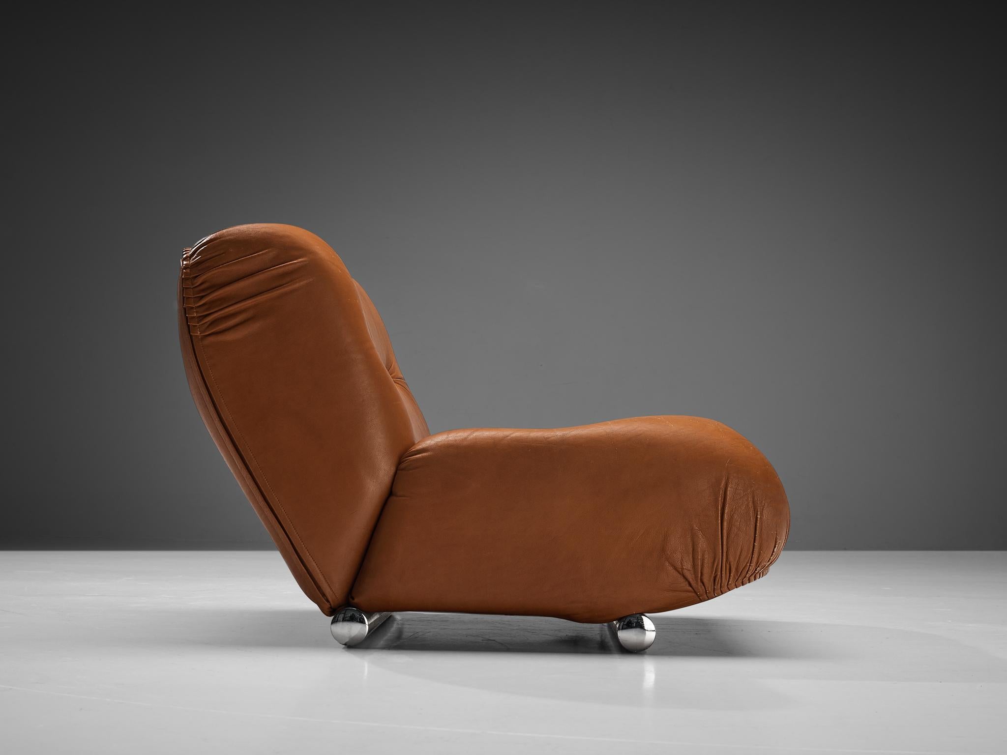 Mid-Century Modern Giuseppe Munari Lounge Chair in Cognac Leather  For Sale