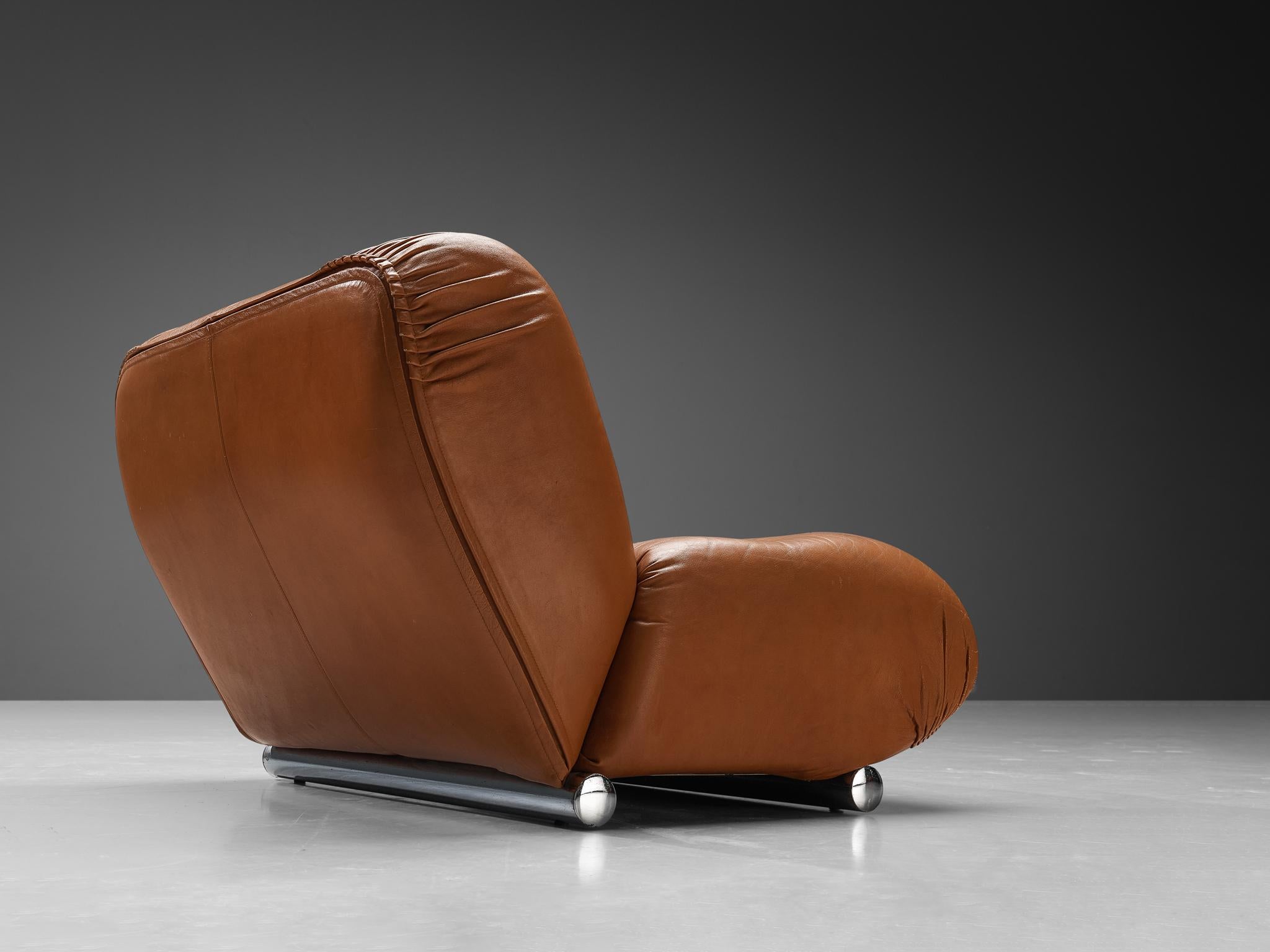 Giuseppe Munari Lounge Chair in Cognac Leather  In Good Condition For Sale In Waalwijk, NL