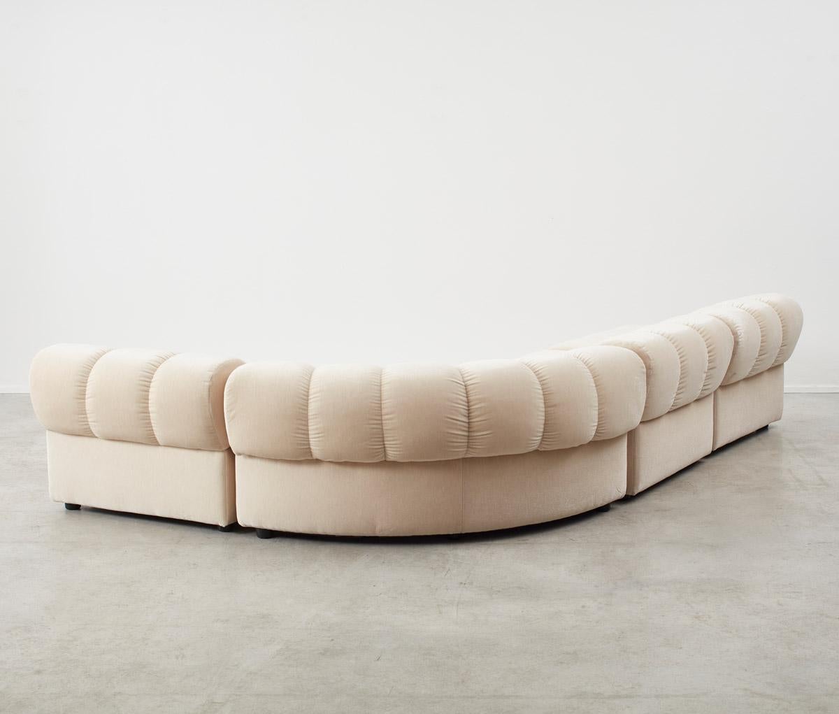 Post-Modern Giuseppe Munari modular sofa for Poltronova, Italy 1970s For Sale