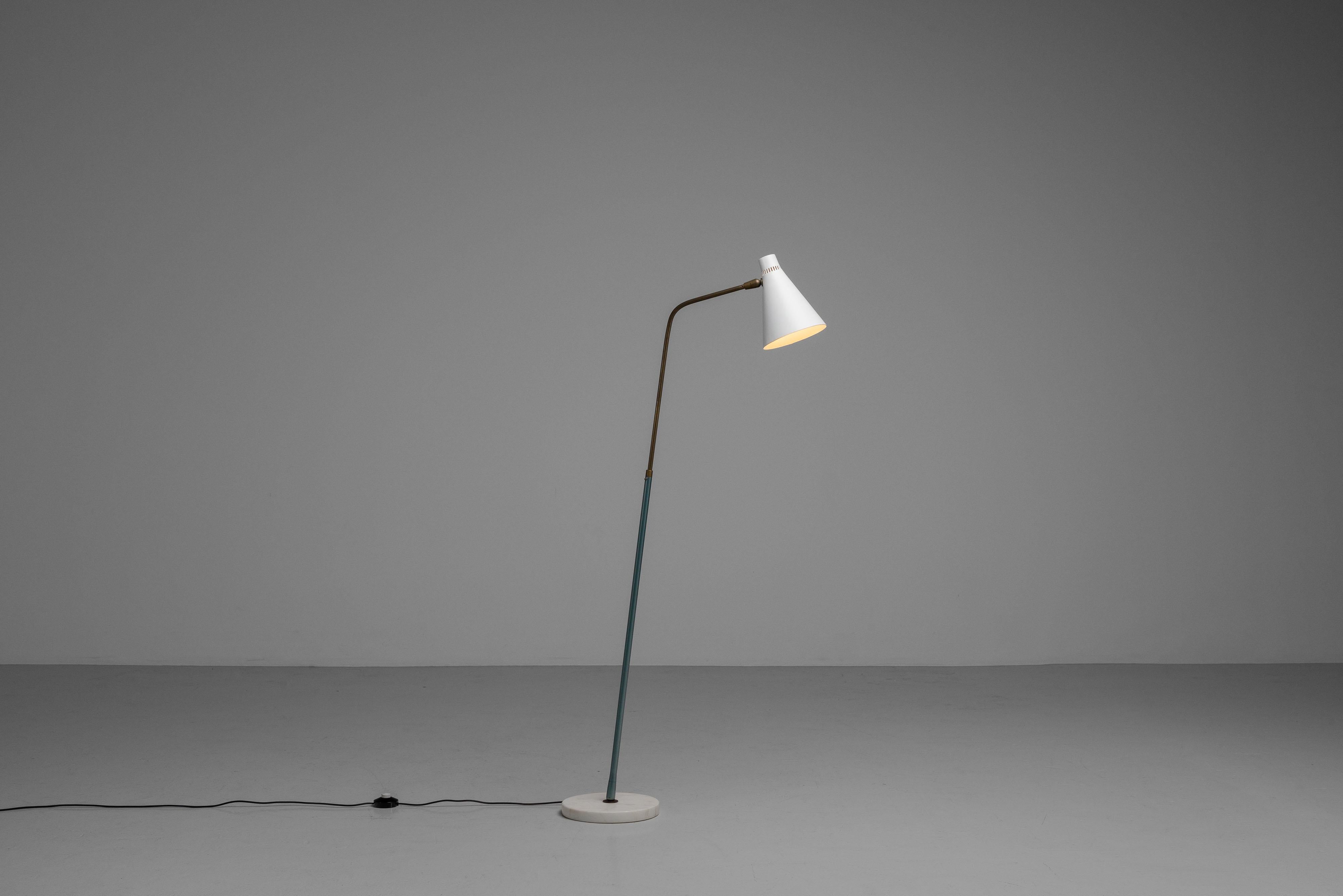 Giuseppe Ostuni 301M Lámpara de pie Oluce Italia 1953 Italiano en venta