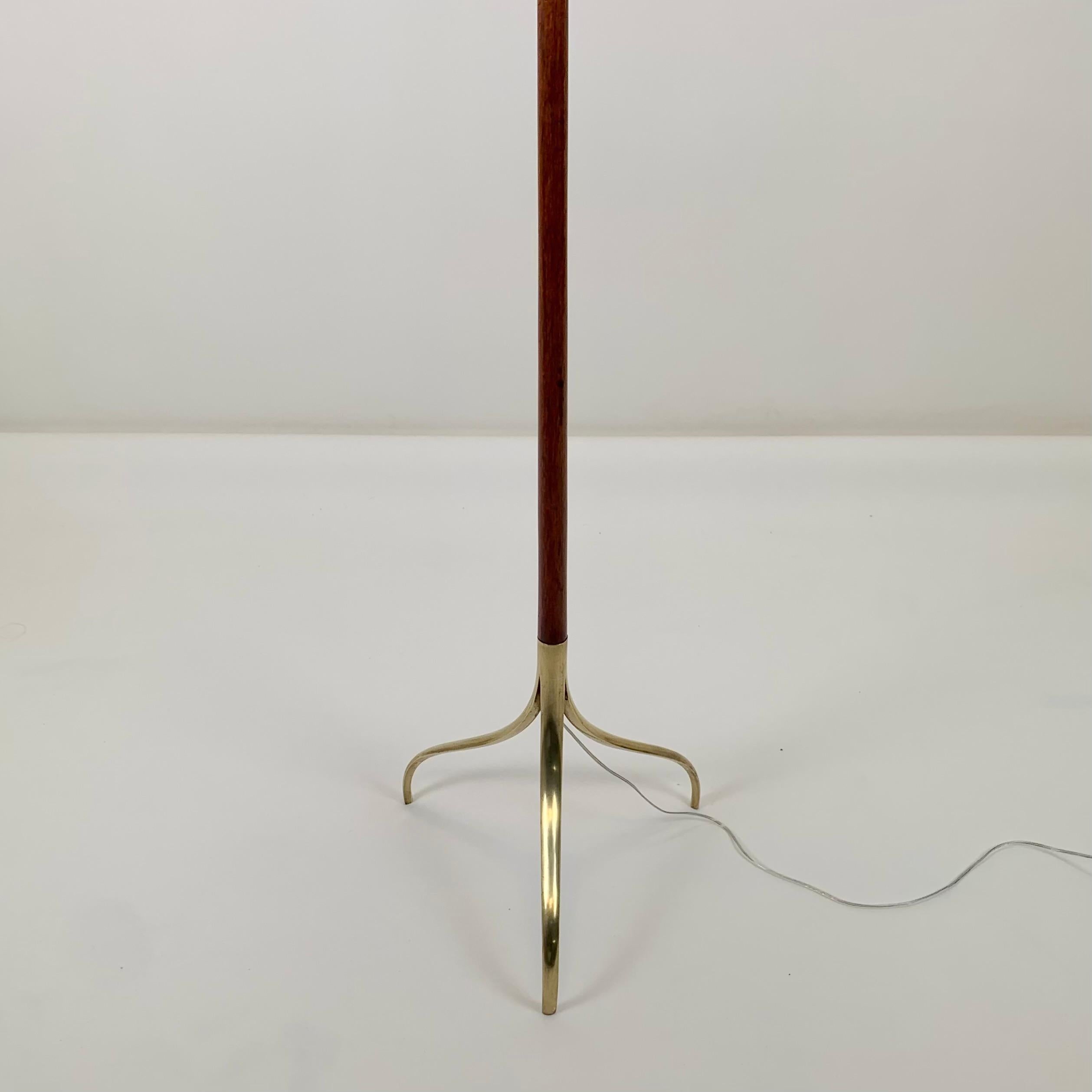 Mid-20th Century Giuseppe Ostuni Floor Lamp , 313 Model, for O-Luce, circa 1949, Italy. For Sale