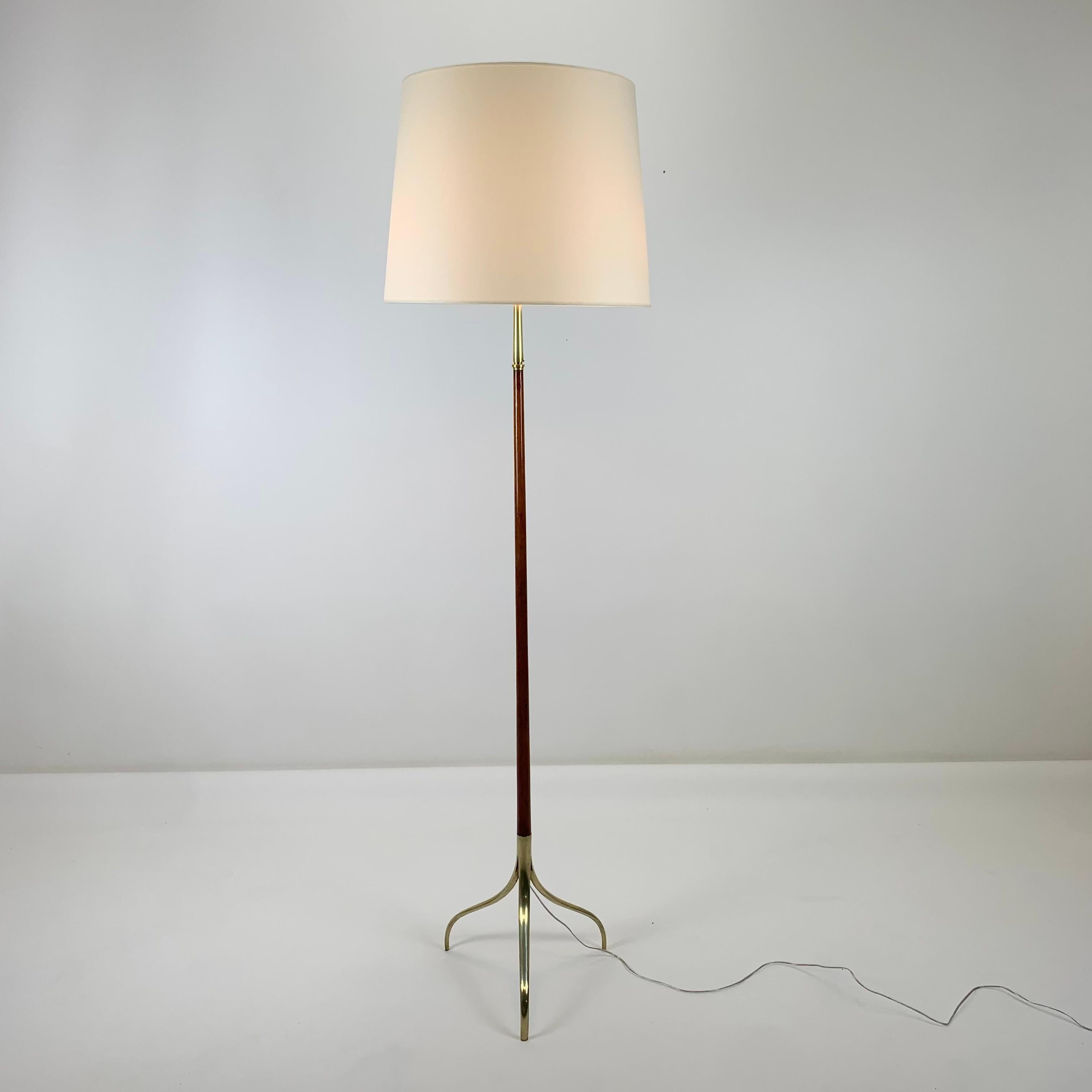 Giuseppe Ostuni Floor Lamp , 313 Model, for O-Luce, circa 1949, Italy. For Sale 1