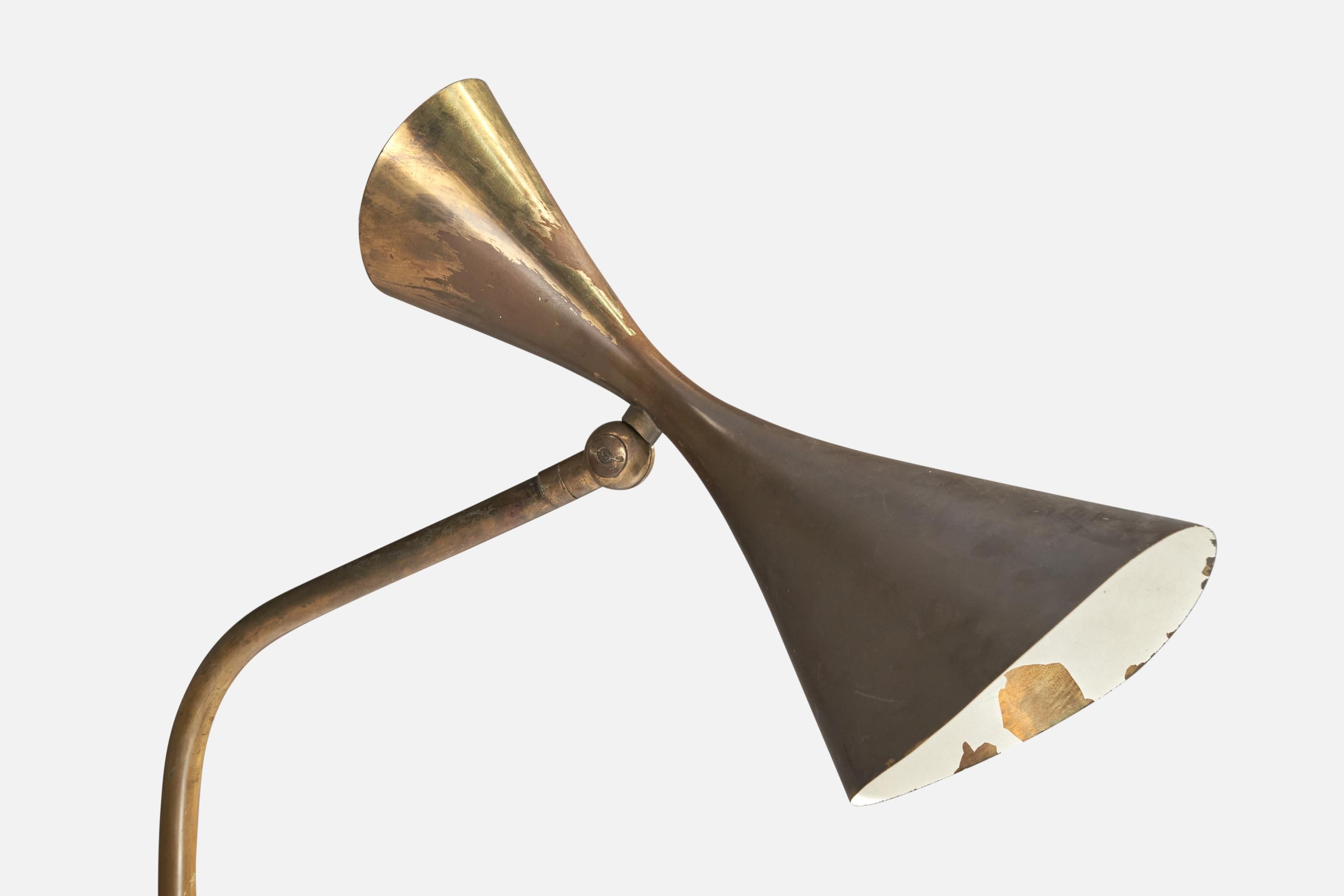 italien Giuseppe Ostuni, lampadaire en laiton, Italie, années 1950 en vente