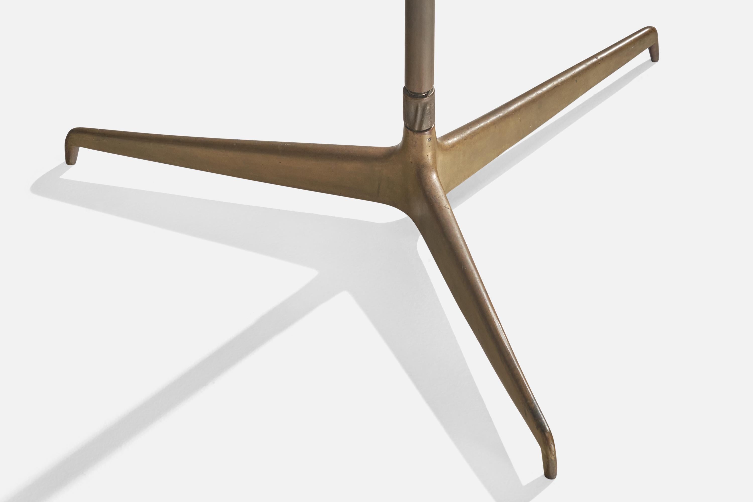 Giuseppe Ostuni, lampadaire en laiton, Italie, années 1950 en vente 1