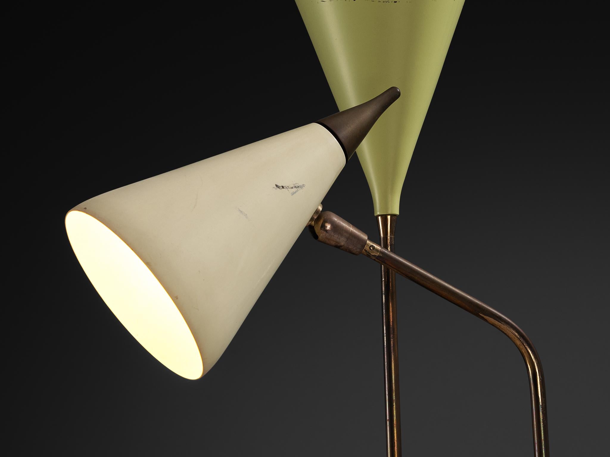 Mid-Century moderno Giuseppe Ostuni per O-Luce Lampada da terra a due bracci '339/2' in marmo e ottone in vendita