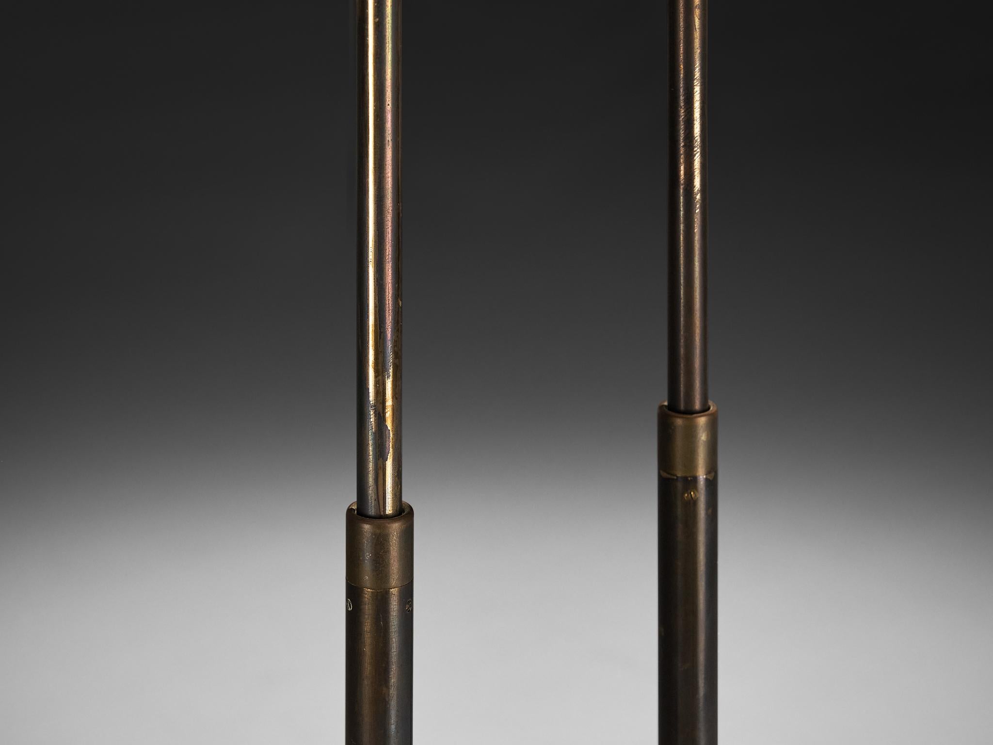 Giuseppe Ostuni per O-Luce Lampada da terra a due bracci '339/2' in marmo e ottone In condizioni buone in vendita a Waalwijk, NL