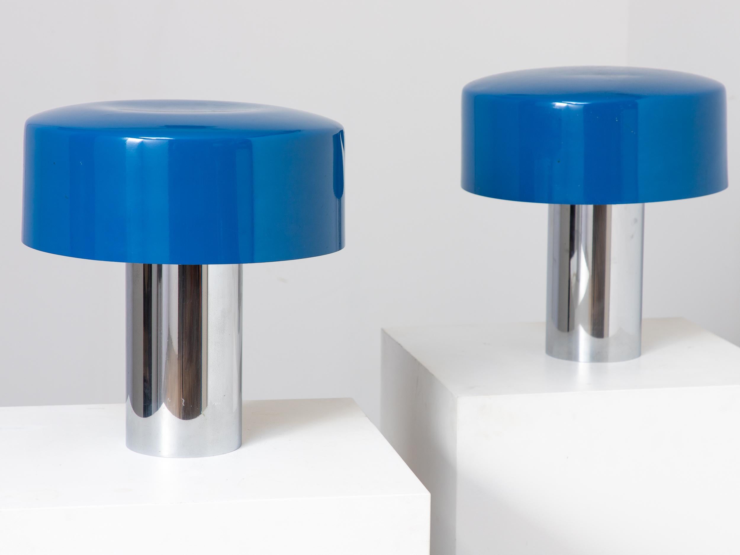 Mid-Century Modern Giuseppe Ostuni for Oluce Chrome and Blue Tables Lamps Italian 1950s For Sale