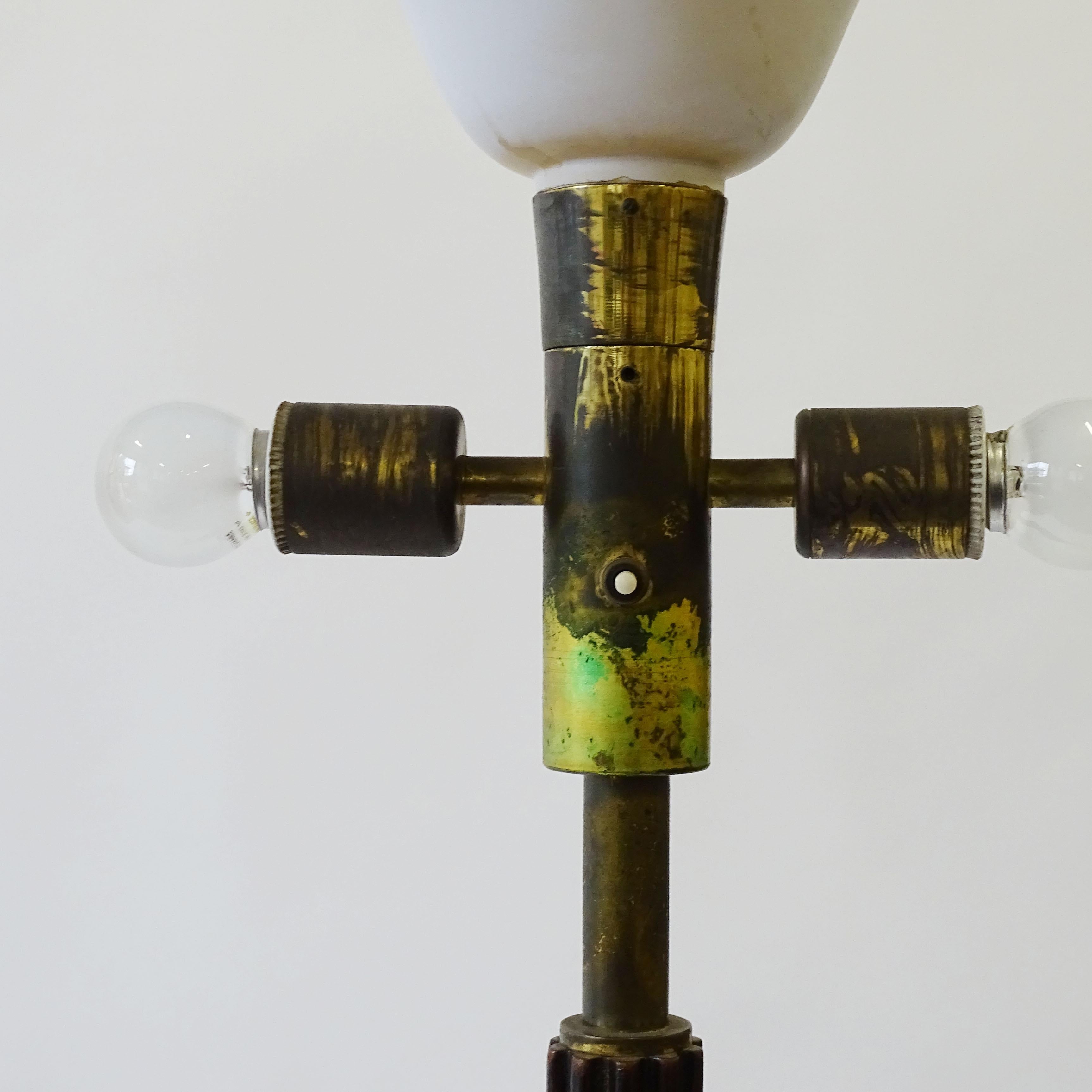 Giuseppe Ostuni Grissinato Wood and Brass Floor Lamp for Oluce, Italy 1950s For Sale 1
