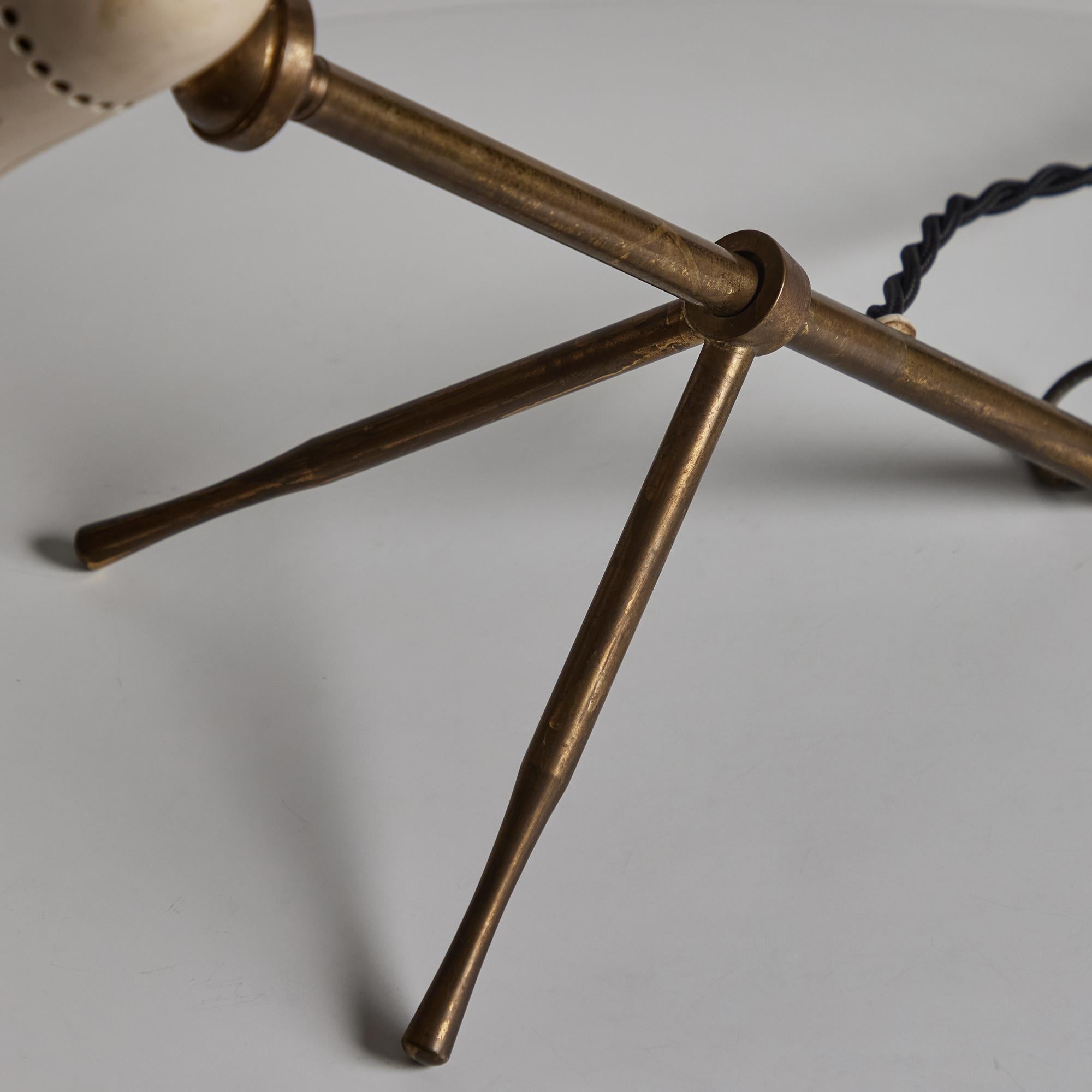 Giuseppe Ostuni, Modell #215 'Ochetta' Wand- oder Tischlampe aus Metall und Messing für O-Luce im Angebot 5