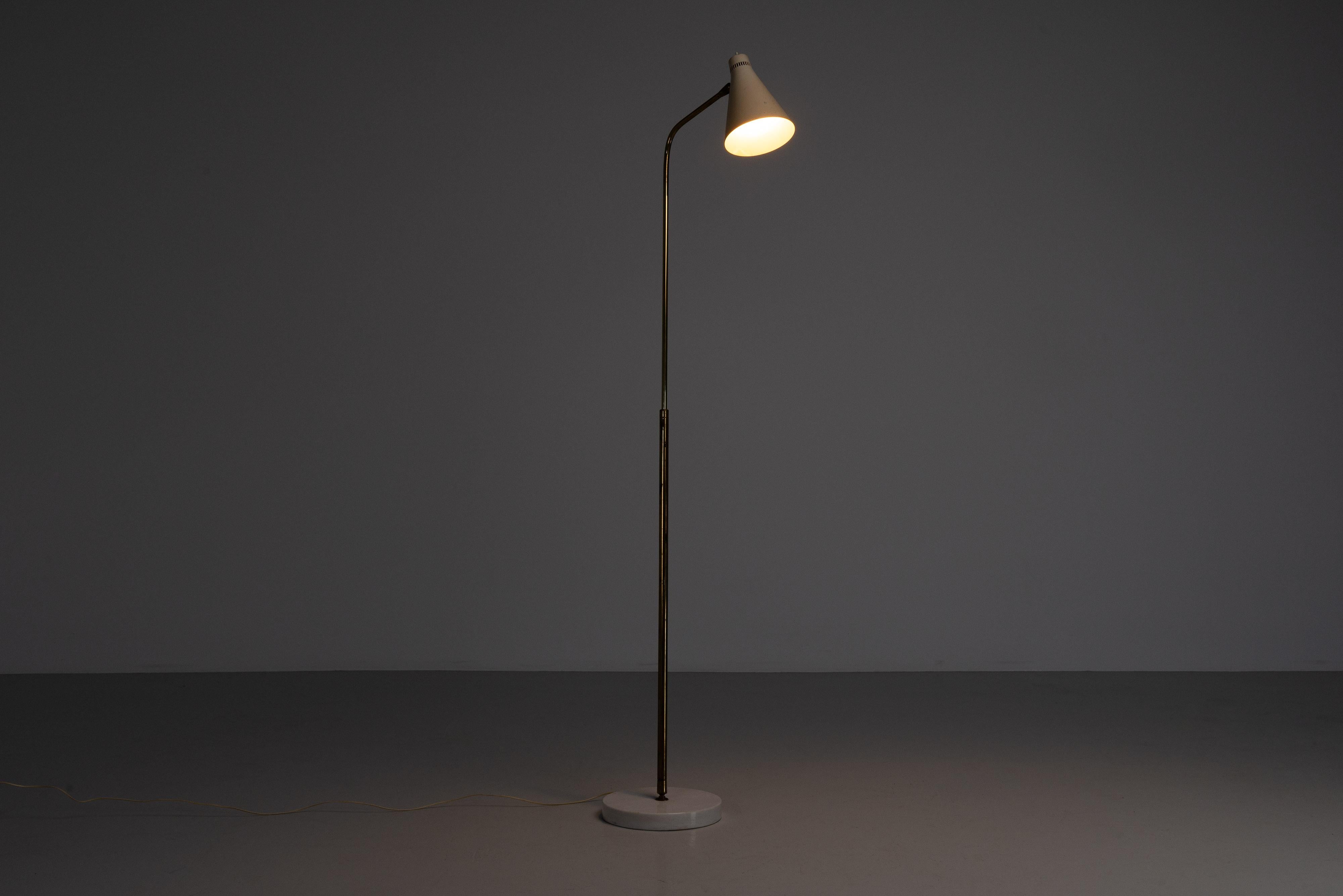 Giuseppe Ostuni model 301M floor lamp Oluce Italy 1953 For Sale 2