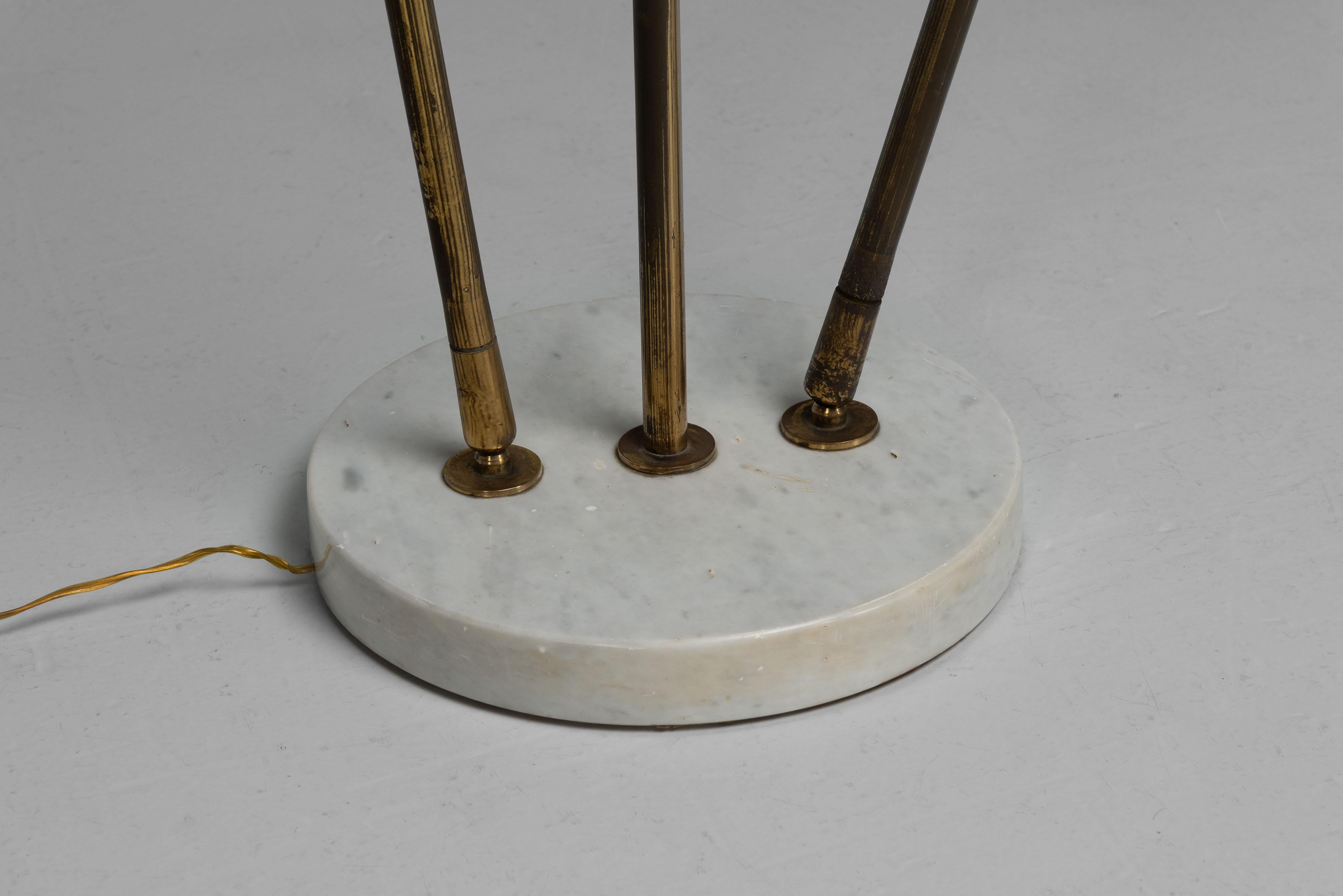 Lampadaire Giuseppe Ostuni modèle 339 Oluce Italie 1955 en vente 11