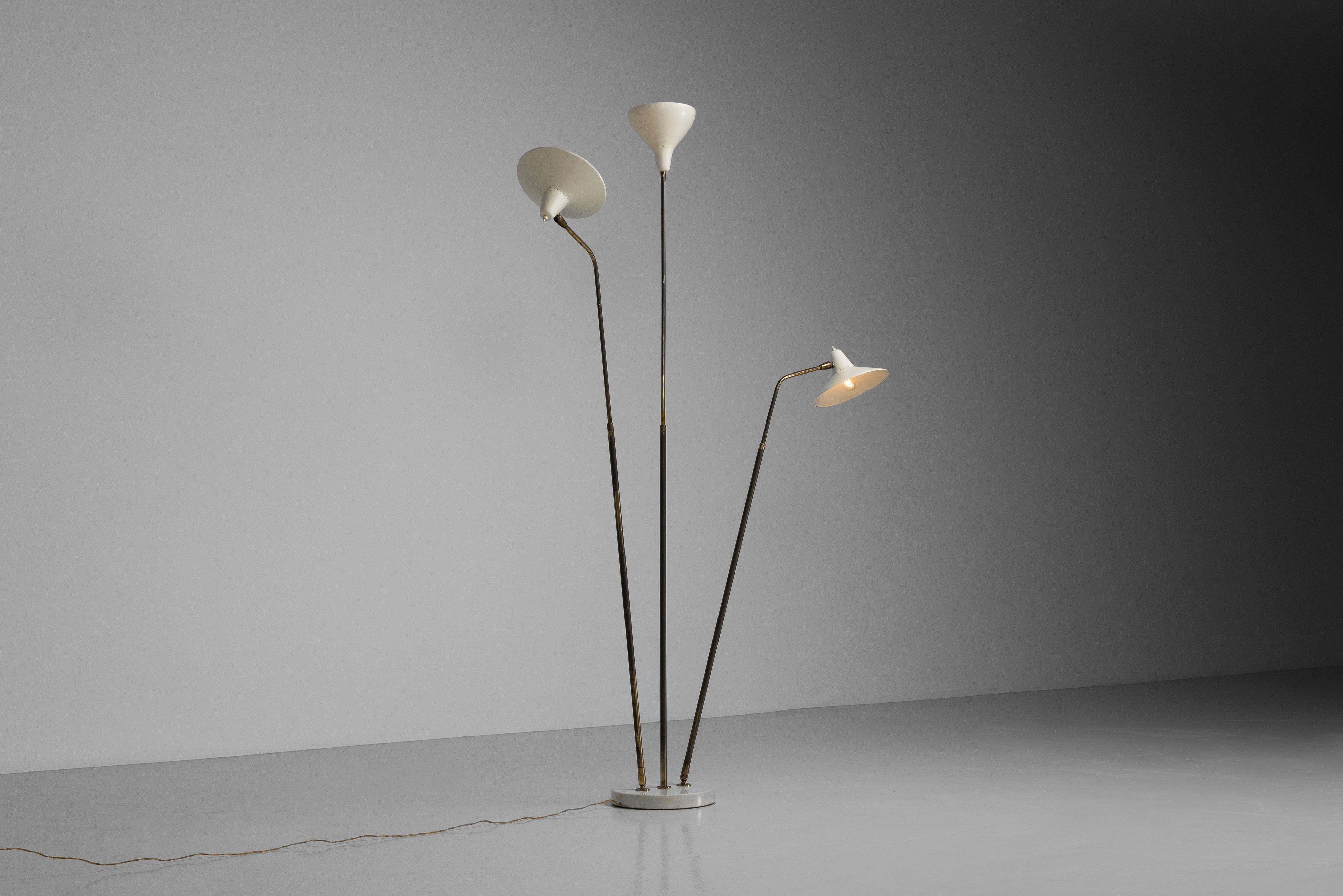 Mid-Century Modern Lampadaire Giuseppe Ostuni modèle 339 Oluce Italie 1955 en vente