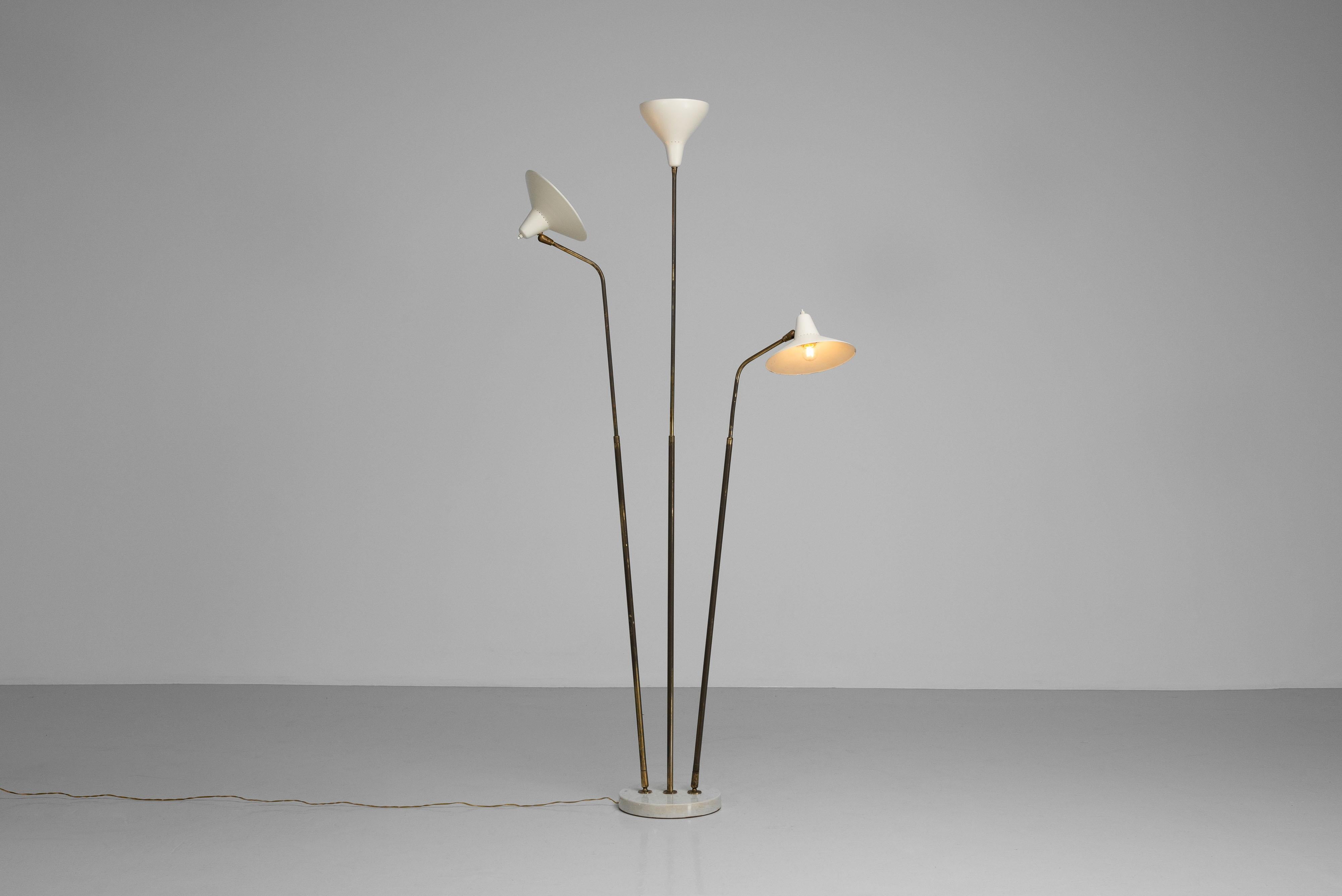 Aluminium Lampadaire Giuseppe Ostuni modèle 339 Oluce Italie 1955 en vente